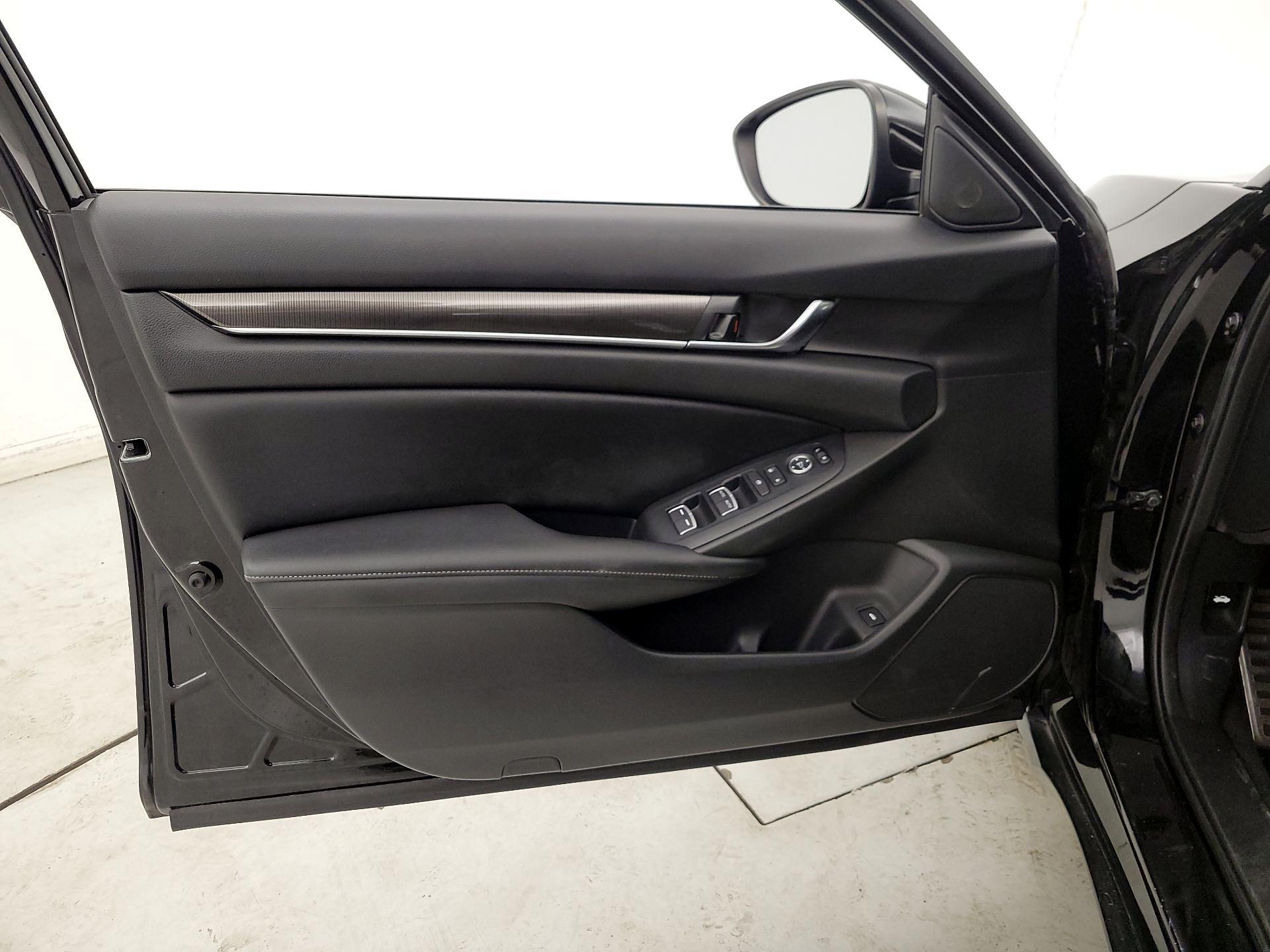 Thumbnail: 2019 Honda Accord - 12