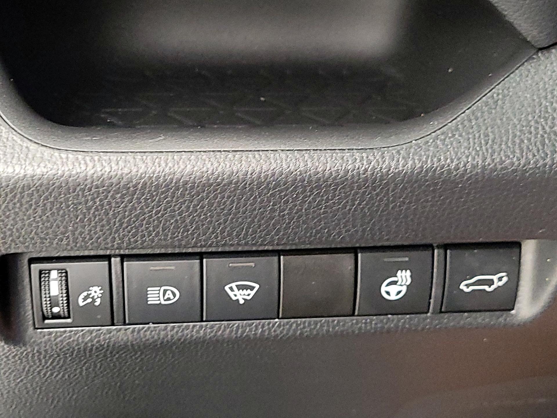 Thumbnail: 2021 Toyota RAV4 - 13