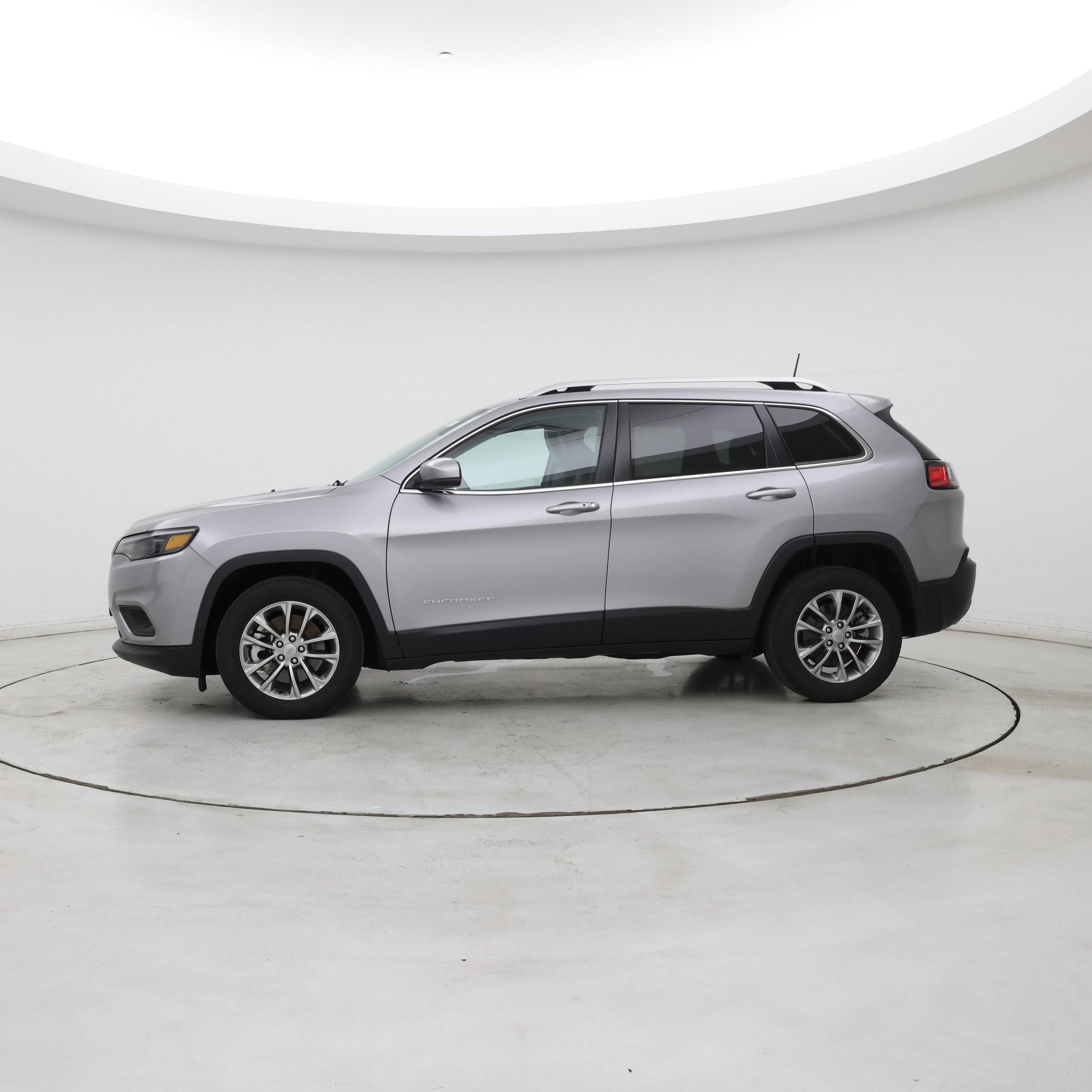 Thumbnail: 2021 Jeep Cherokee - 3
