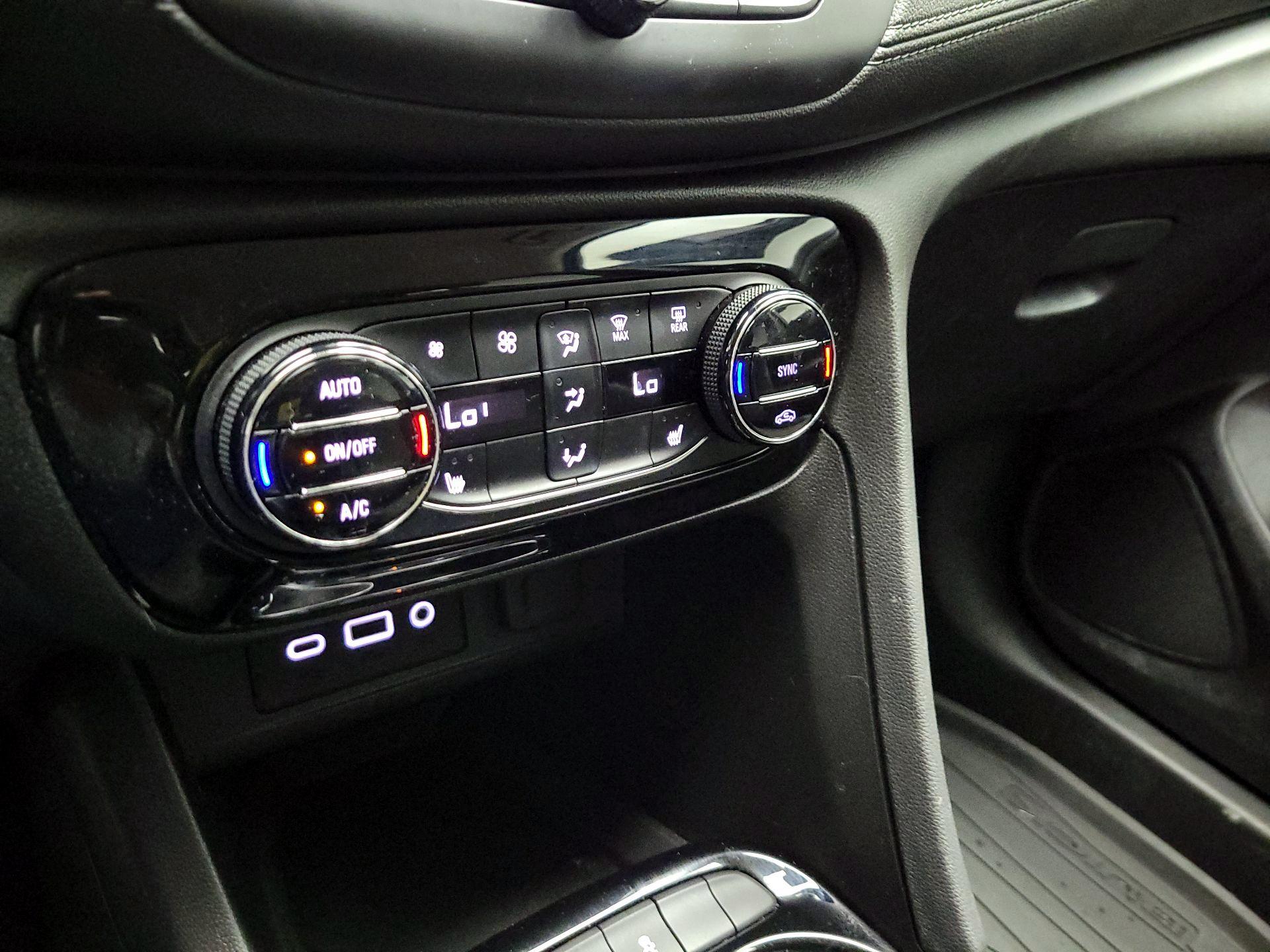 Thumbnail: 2022 Buick Encore GX - 15