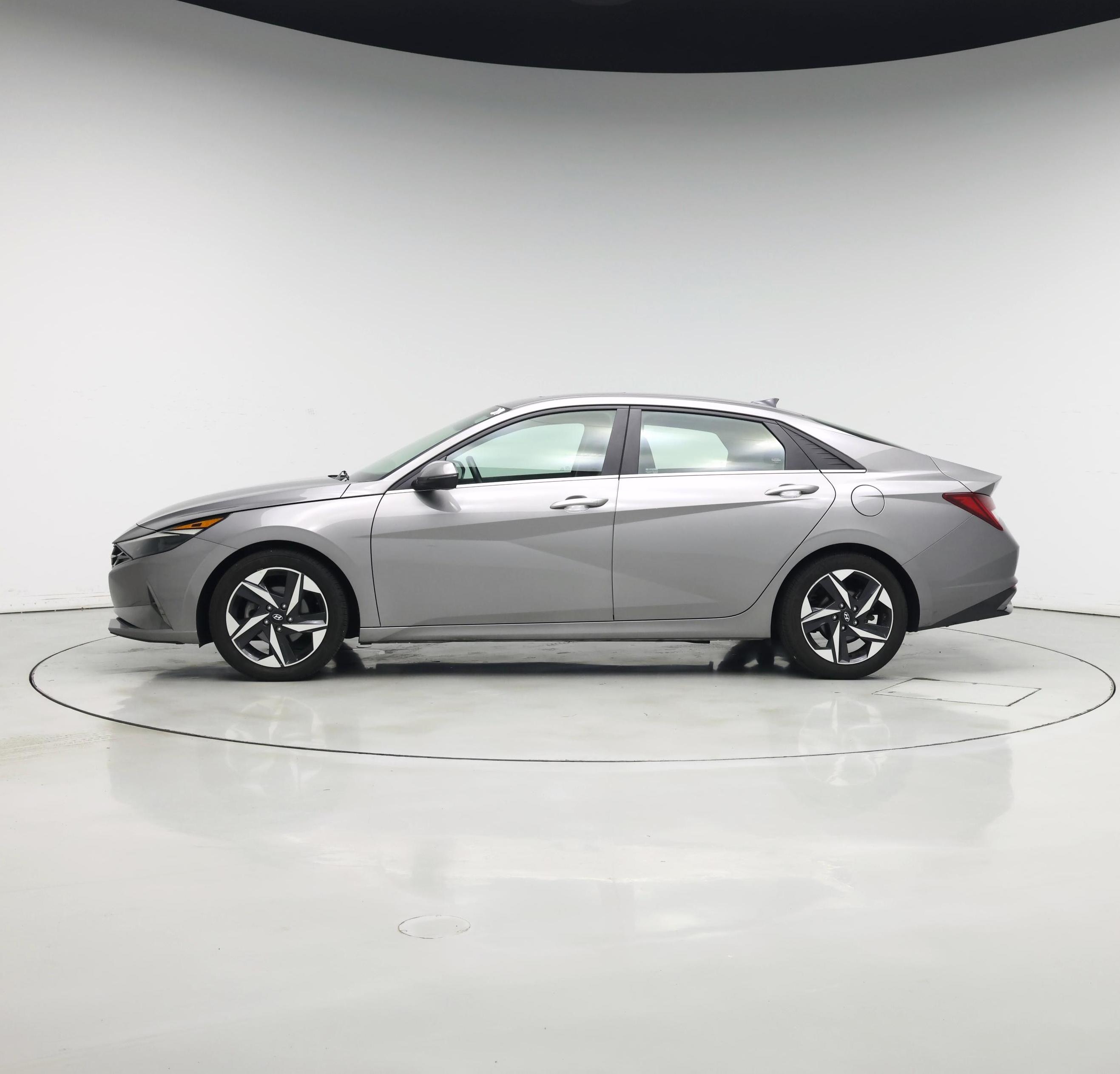 Thumbnail: 2021 Hyundai Elantra - 3