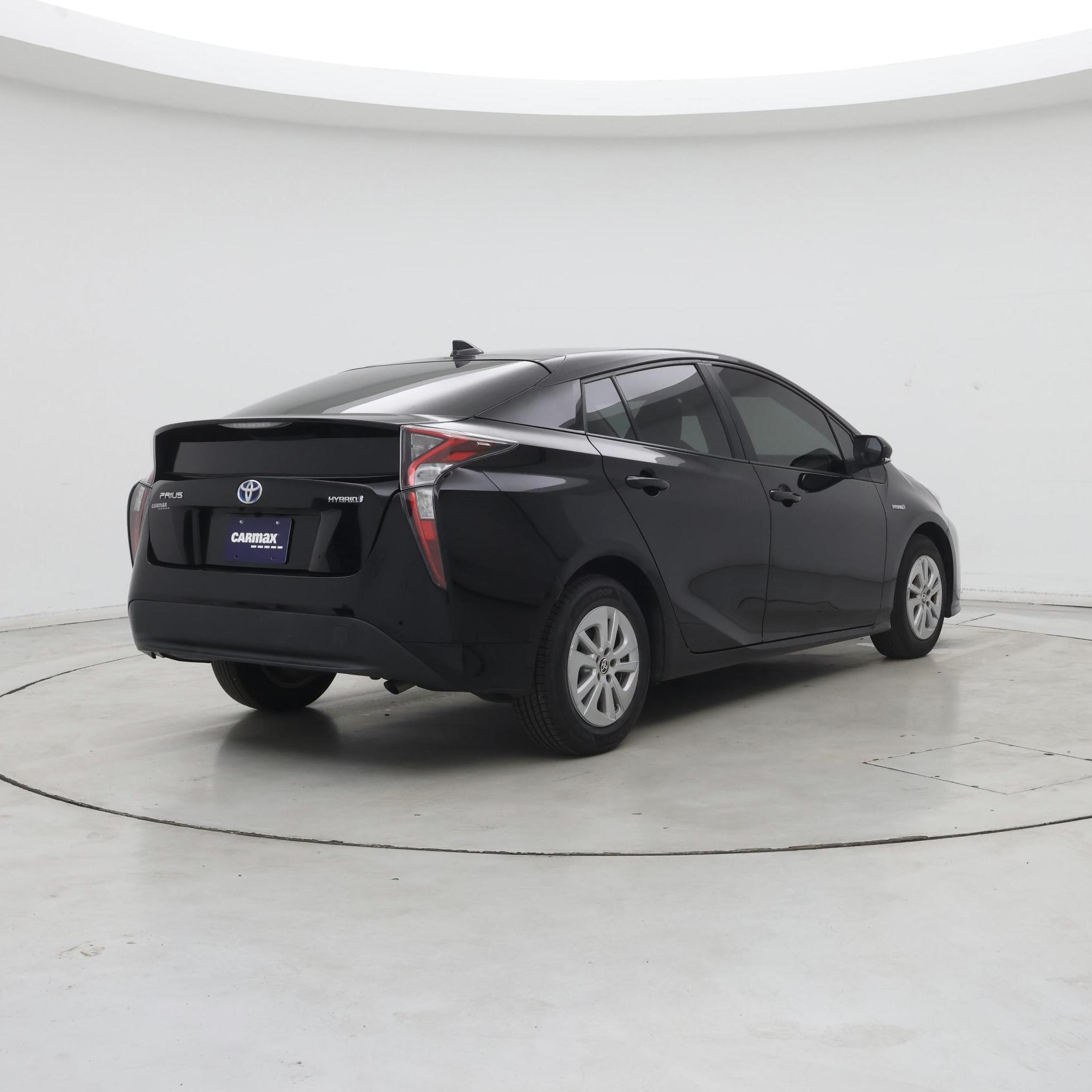Thumbnail: 2018 Toyota Prius - 8