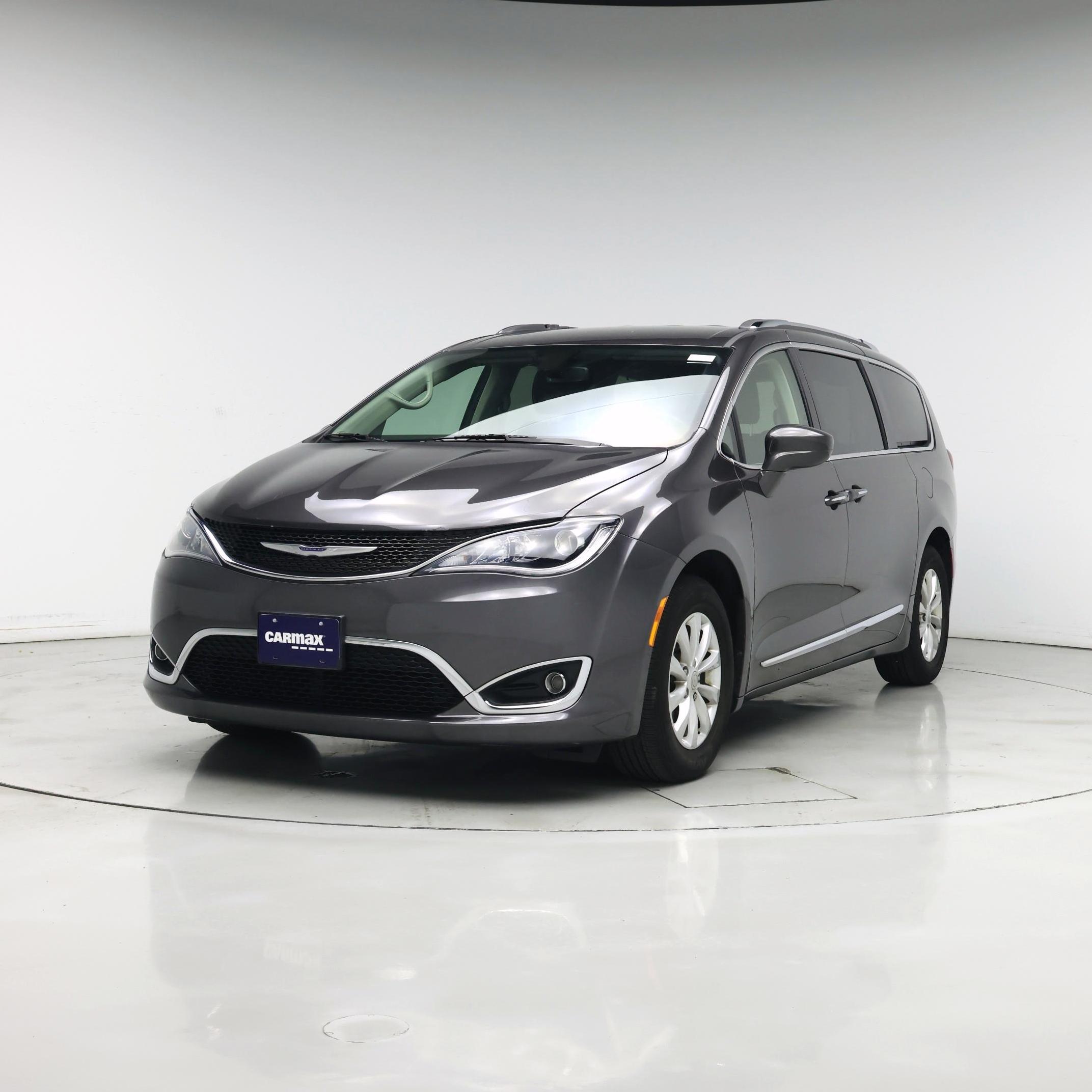 Thumbnail: 2020 Chrysler Pacifica - 4