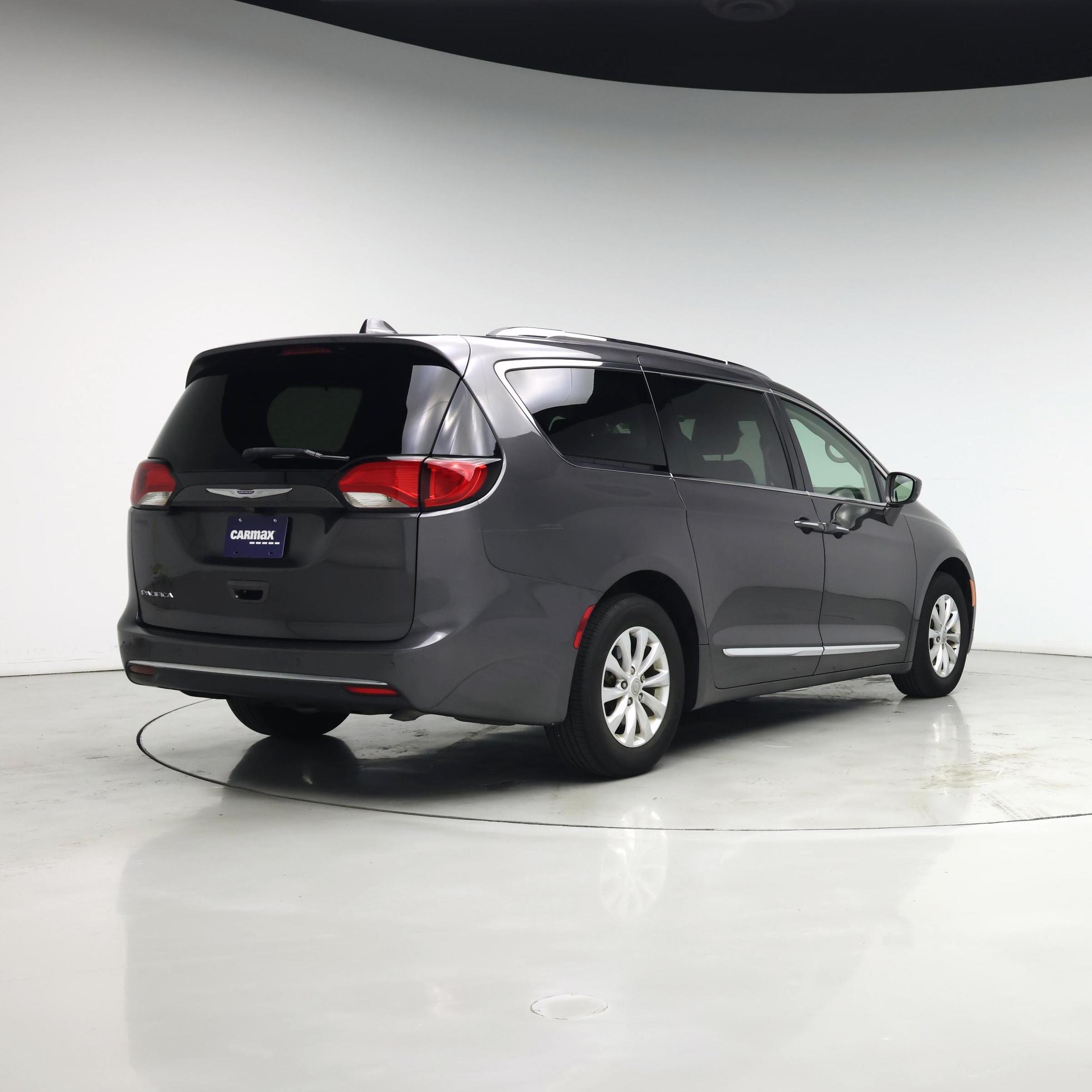 Thumbnail: 2020 Chrysler Pacifica - 8