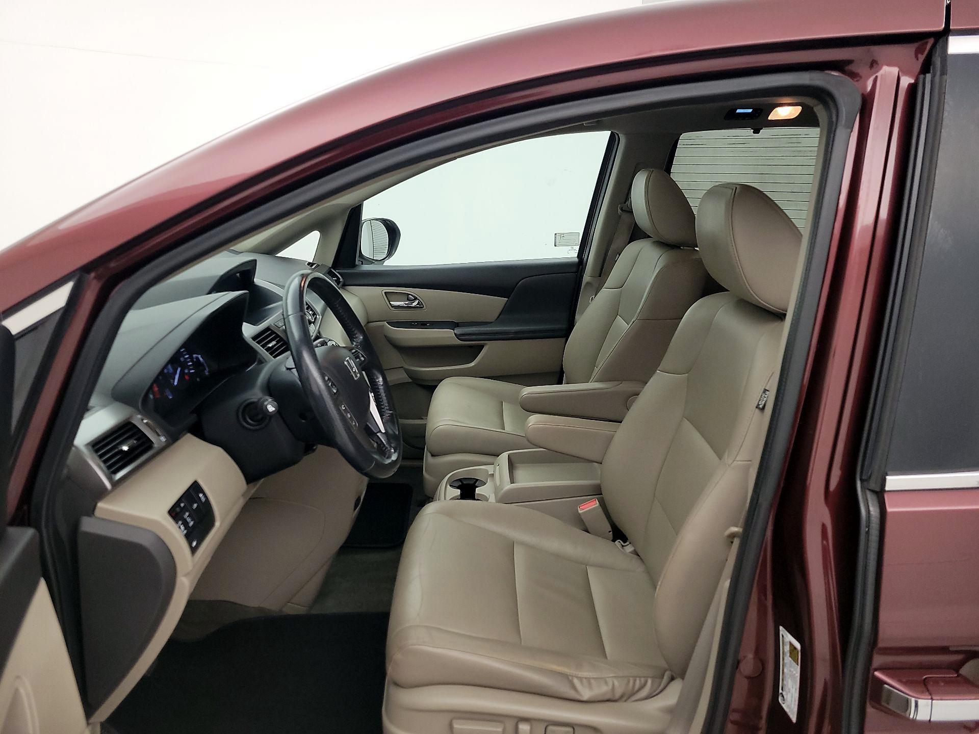 Thumbnail: 2016 Honda Odyssey - 11
