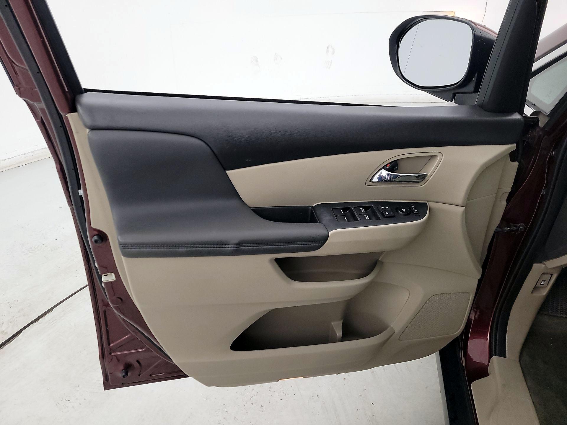 Thumbnail: 2016 Honda Odyssey - 12