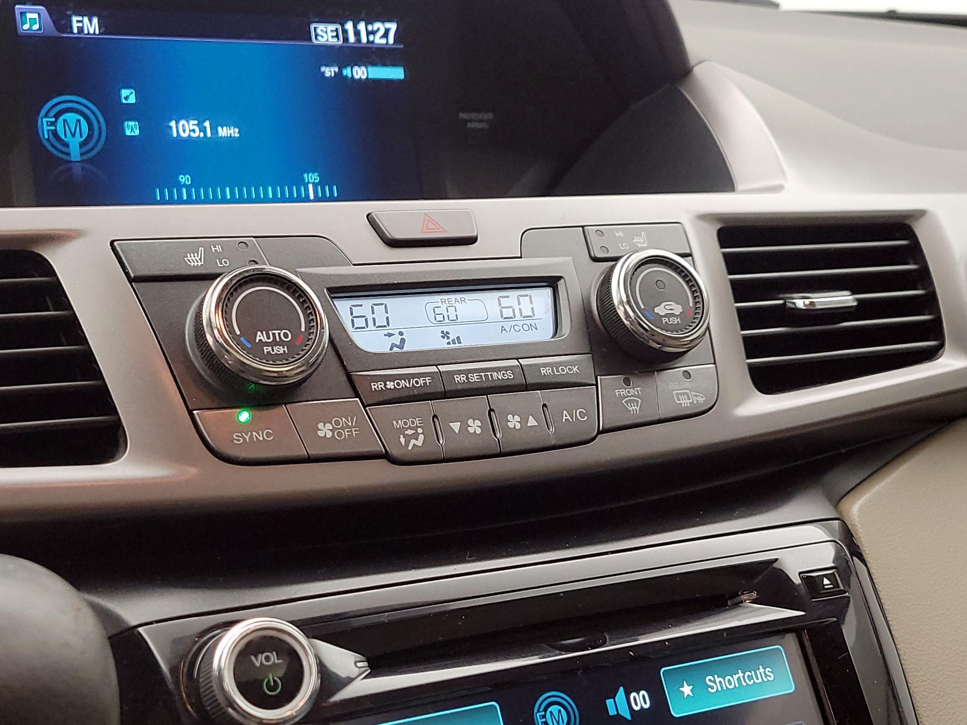 Thumbnail: 2016 Honda Odyssey - 16