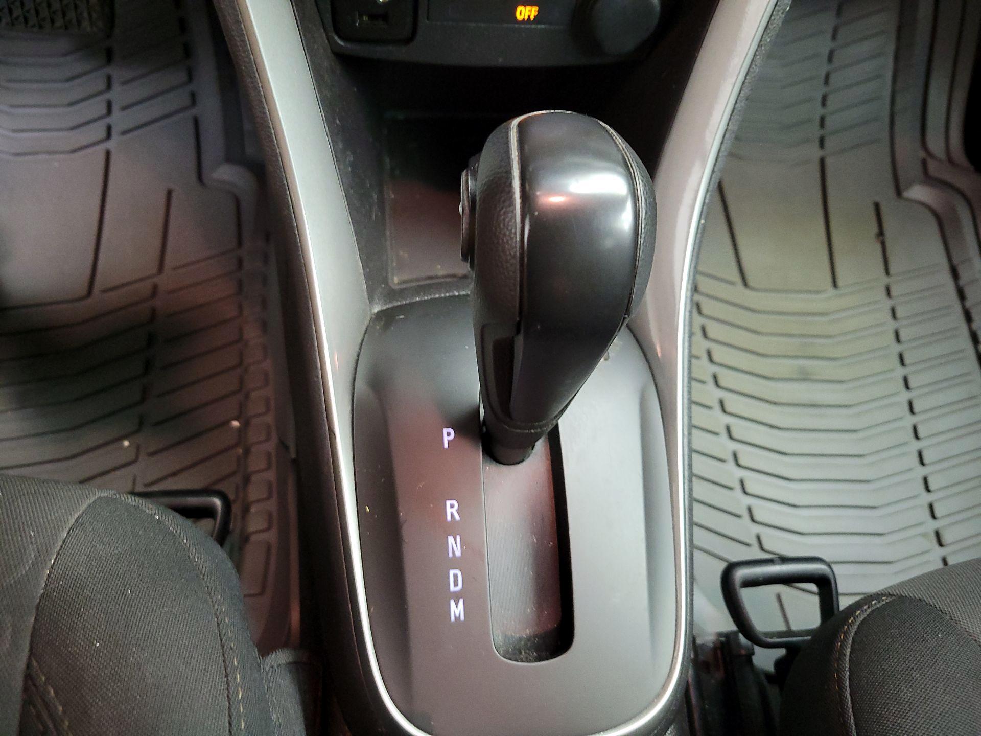 Thumbnail: 2019 Chevrolet Trax - 17