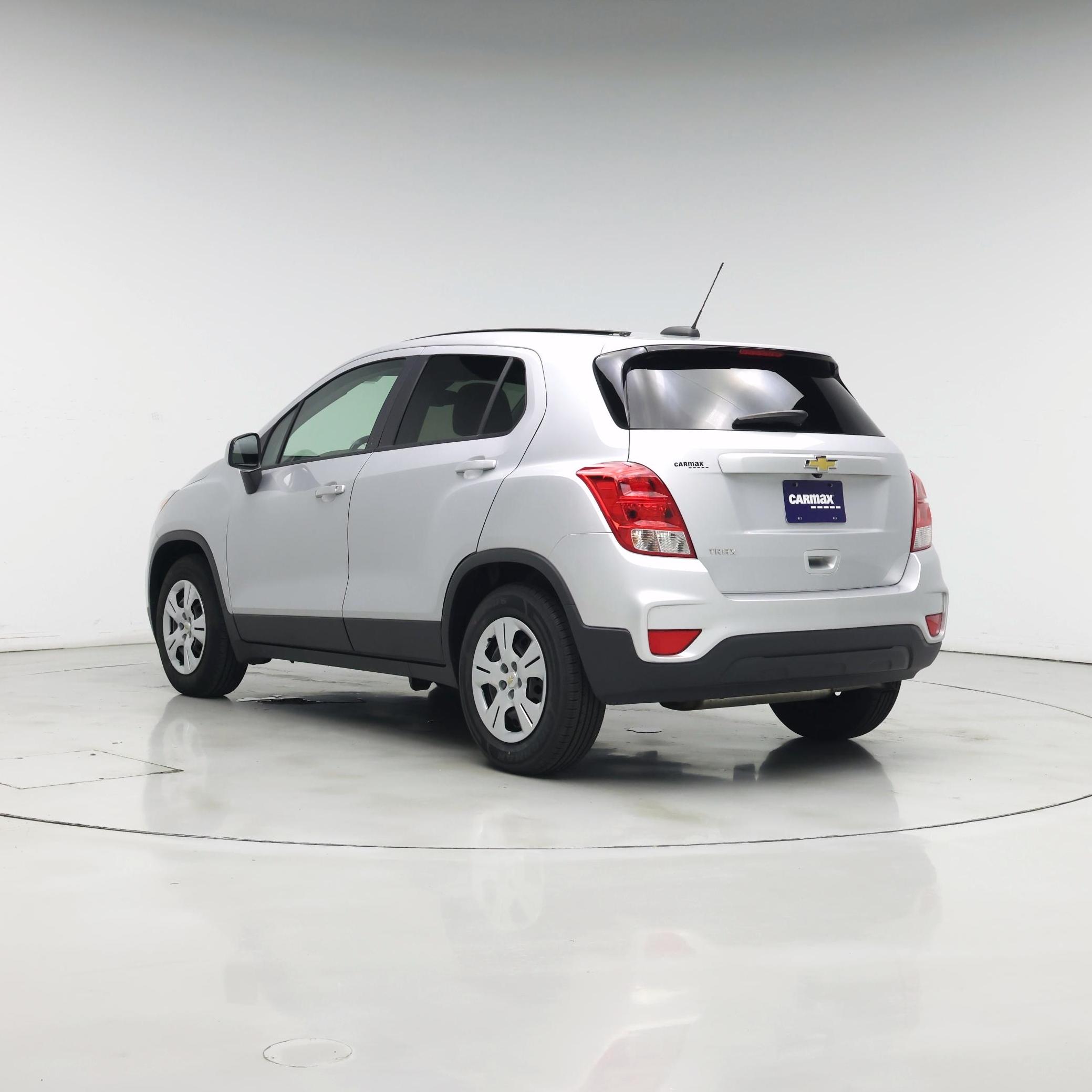 Thumbnail: 2019 Chevrolet Trax - 2