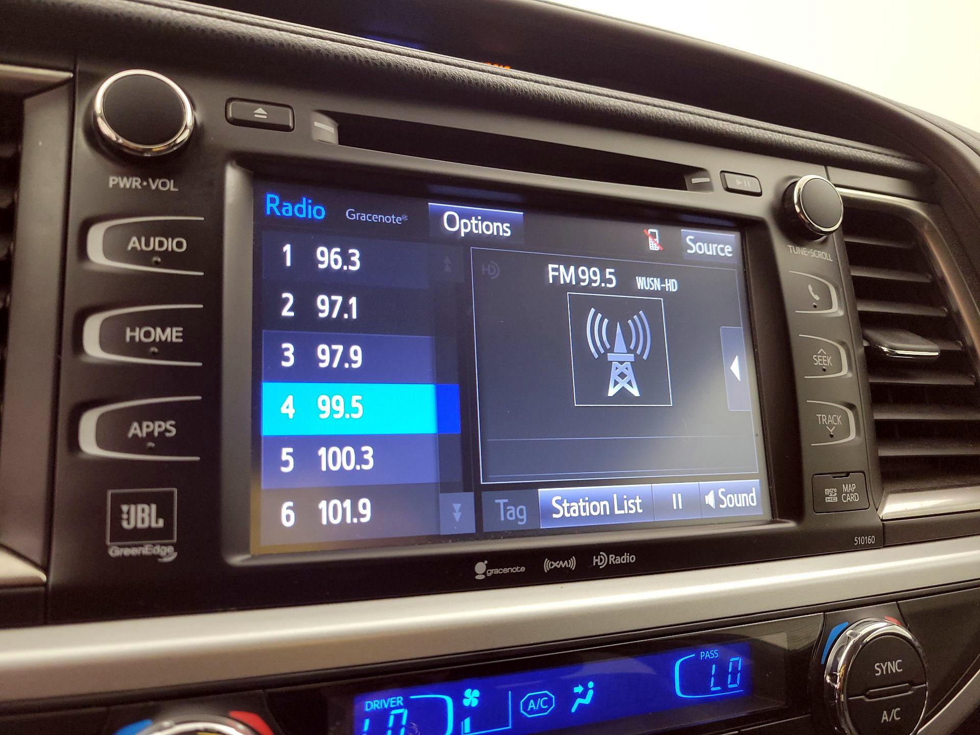 Thumbnail: 2016 Toyota Highlander - 15