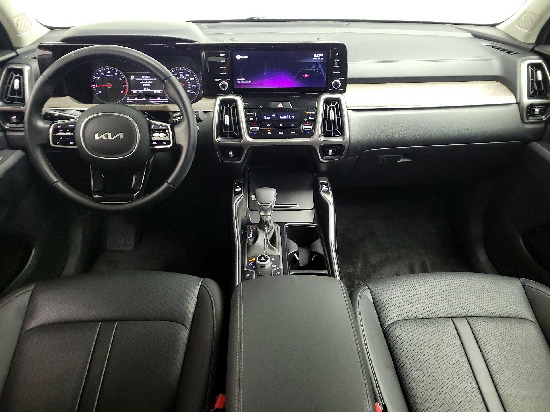 Thumbnail: 2022 Kia Sorento - 9