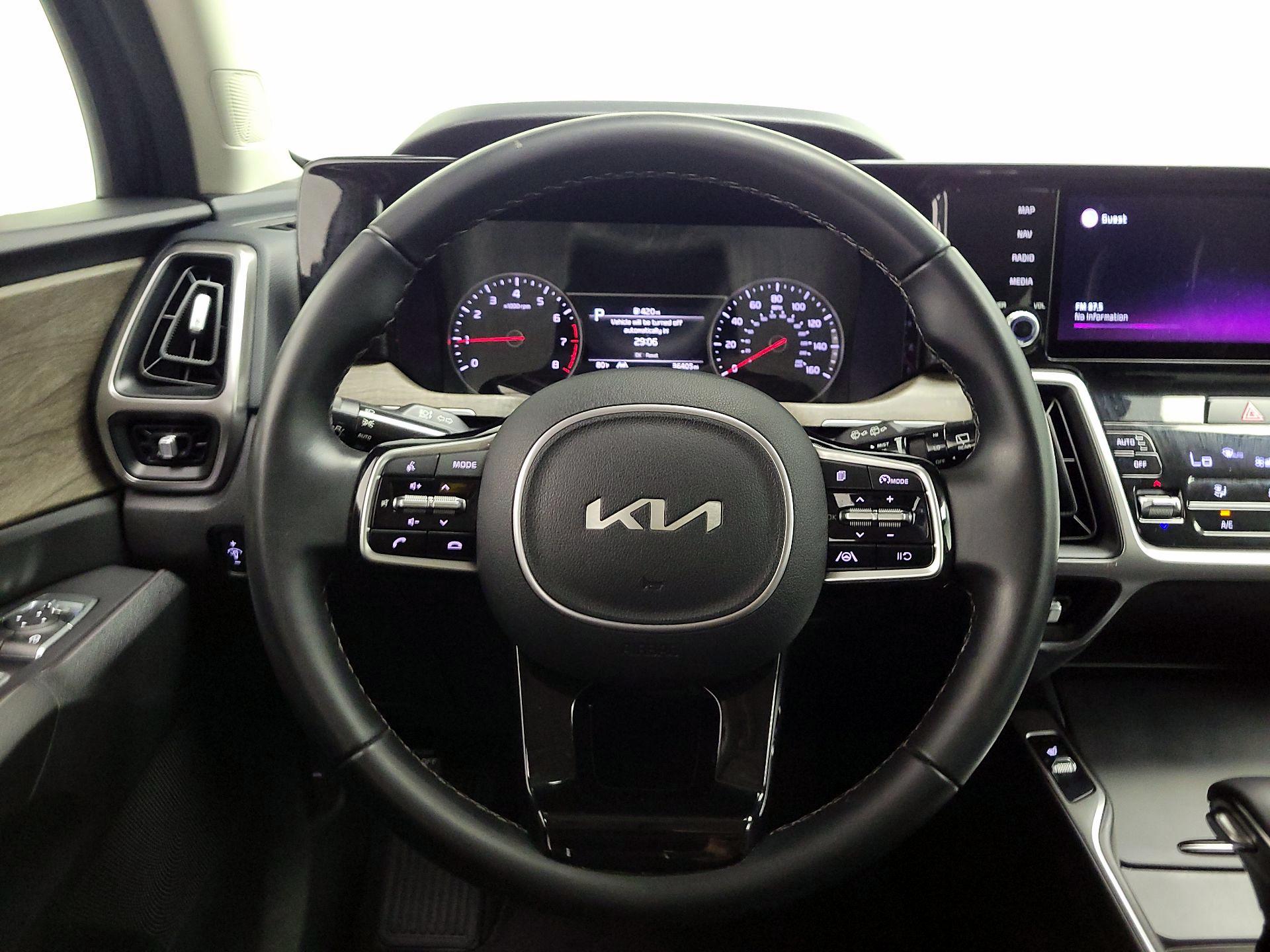 Thumbnail: 2022 Kia Sorento - 10