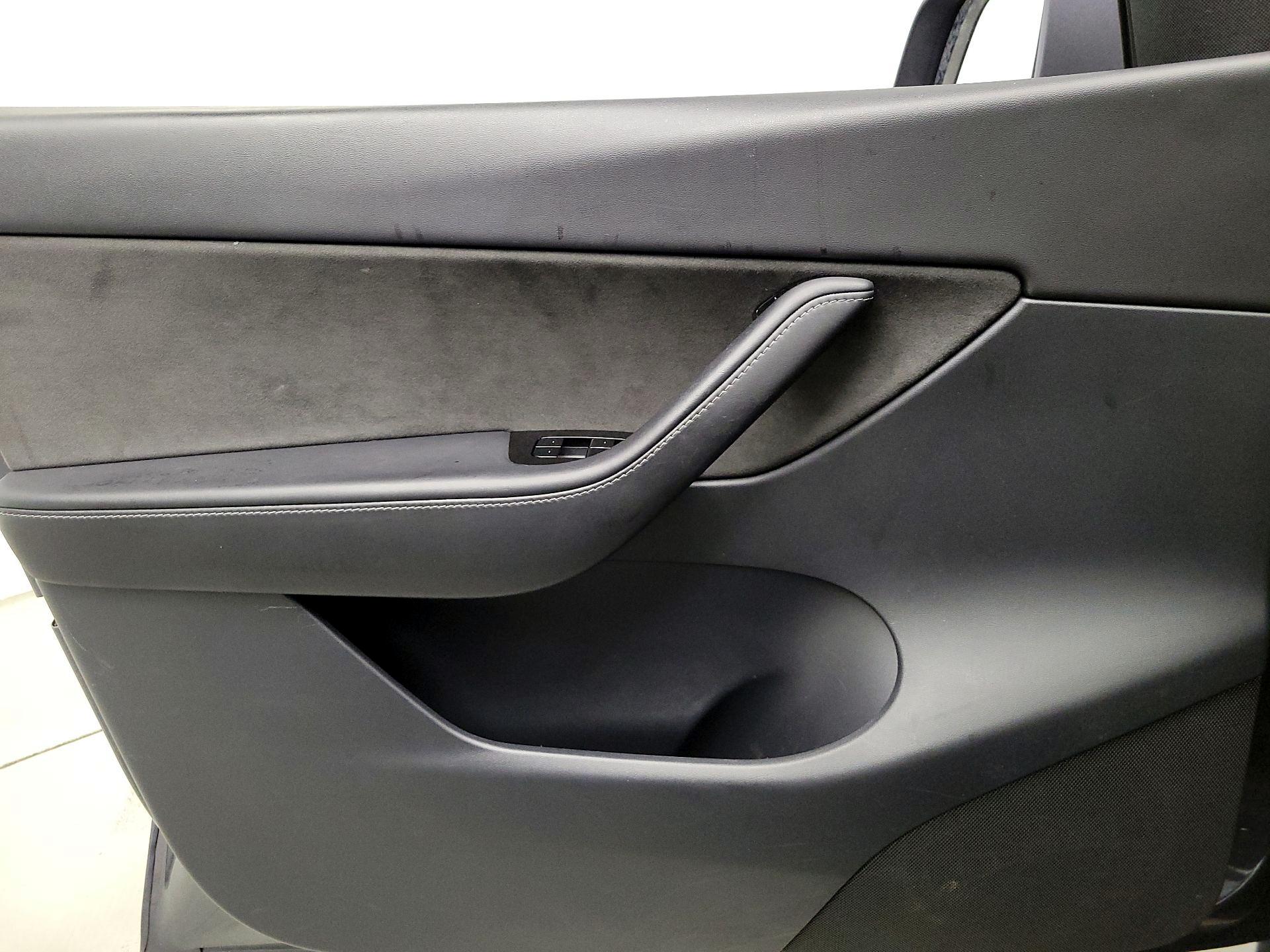 Thumbnail: 2020 Tesla Model Y - 12