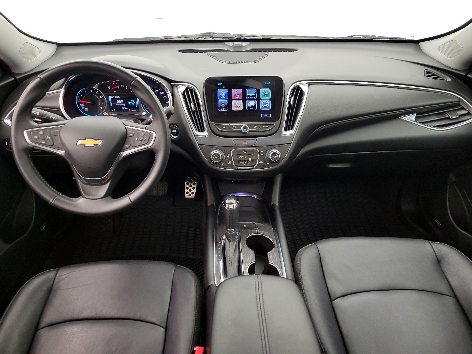 Thumbnail: 2017 Chevrolet Malibu - 9