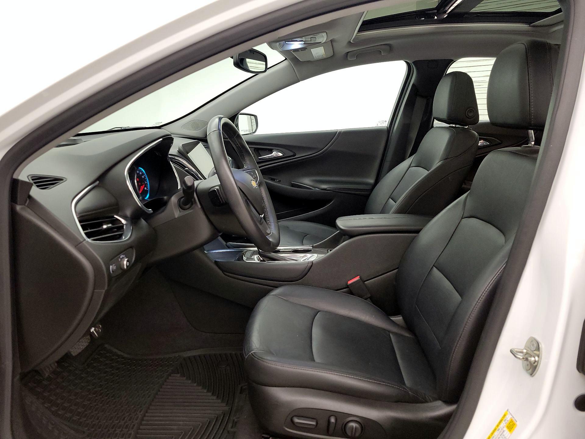 Thumbnail: 2017 Chevrolet Malibu - 11