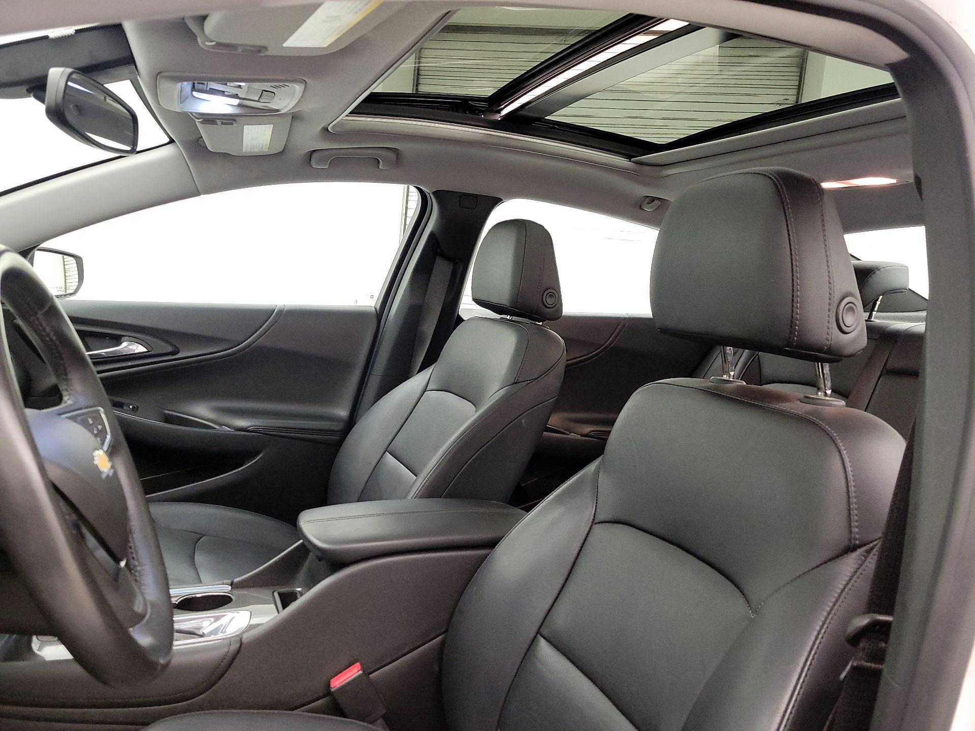 Thumbnail: 2017 Chevrolet Malibu - 19