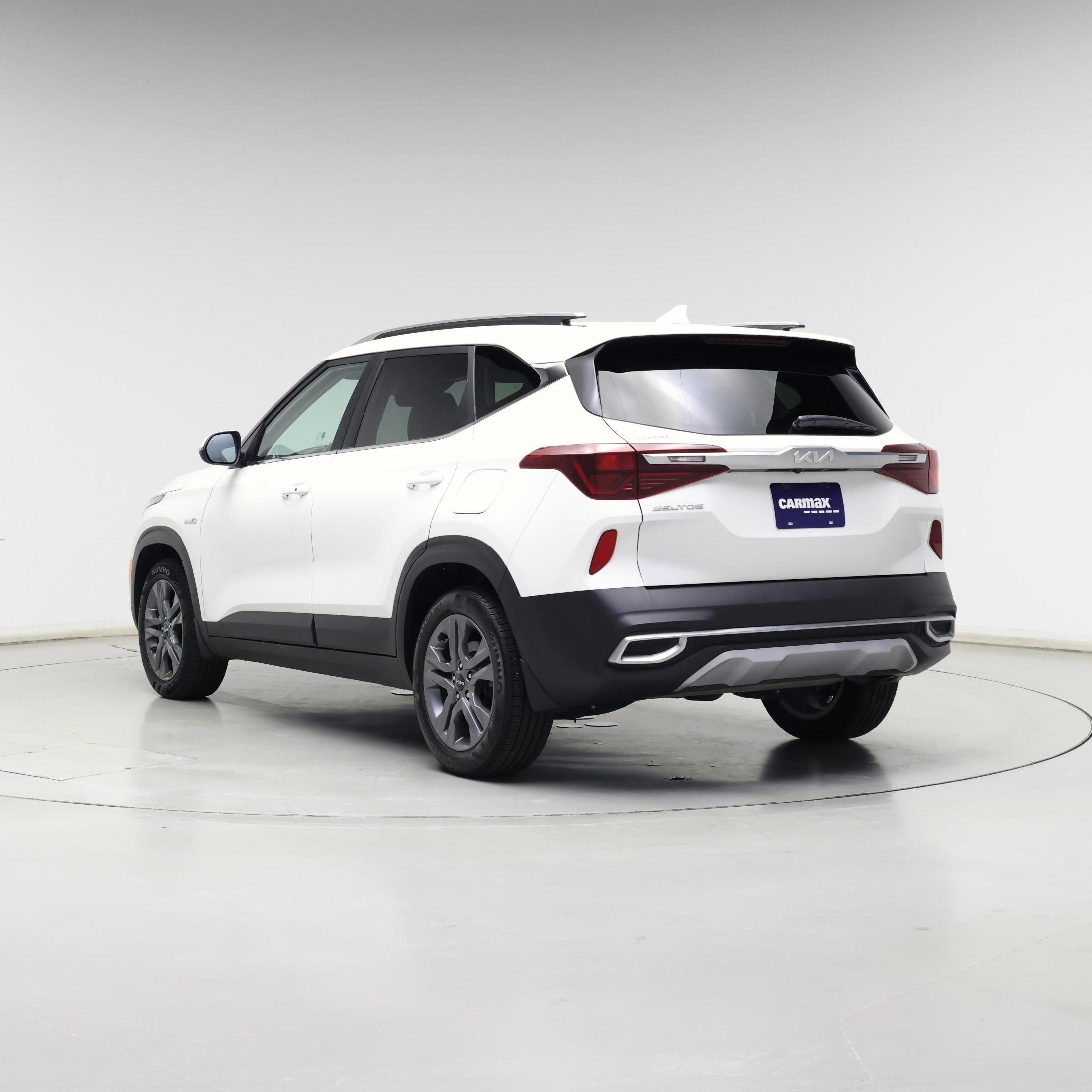 Thumbnail: 2023 Kia Seltos - 2