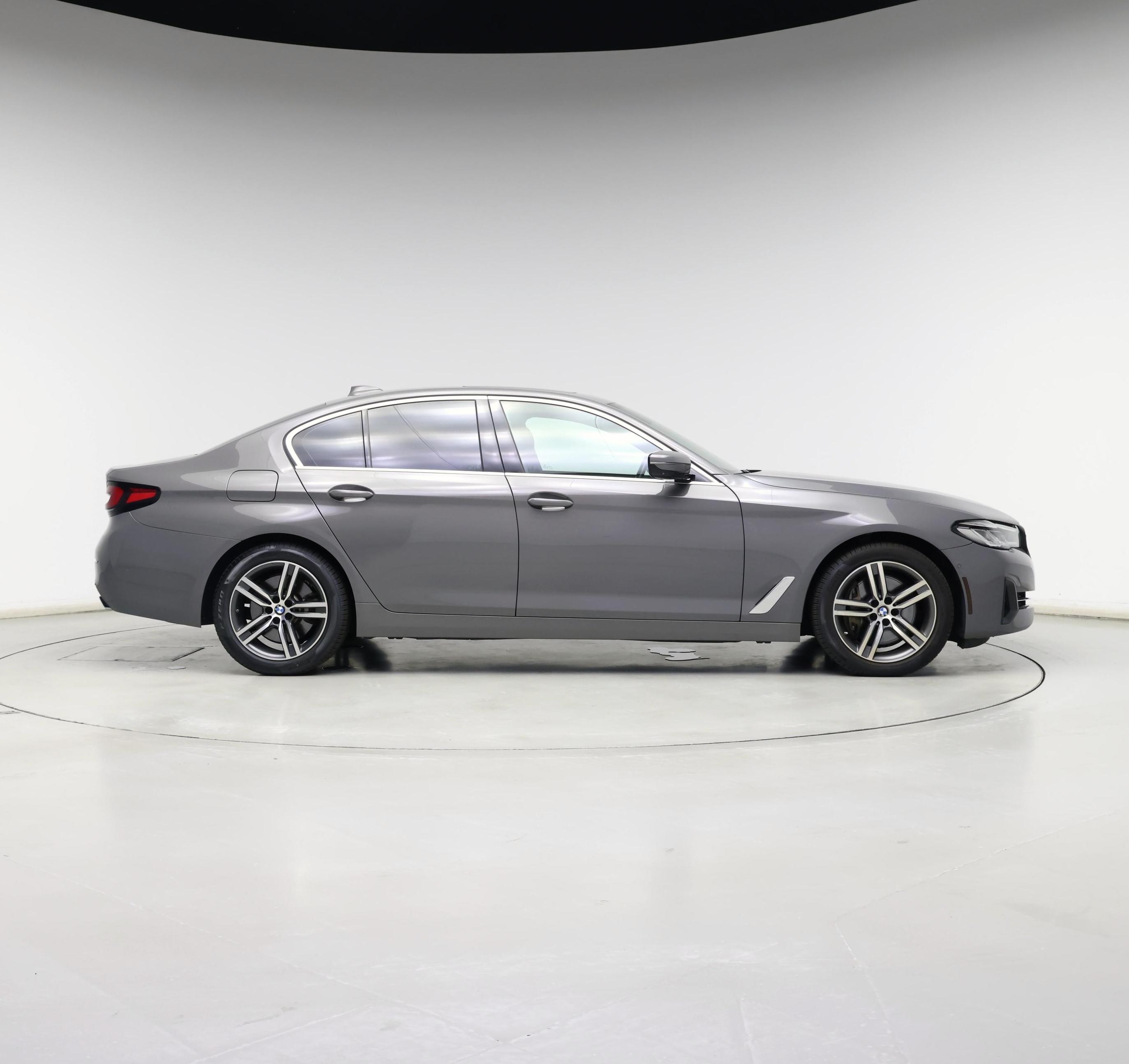 Thumbnail: 2021 BMW 5 Series - 7