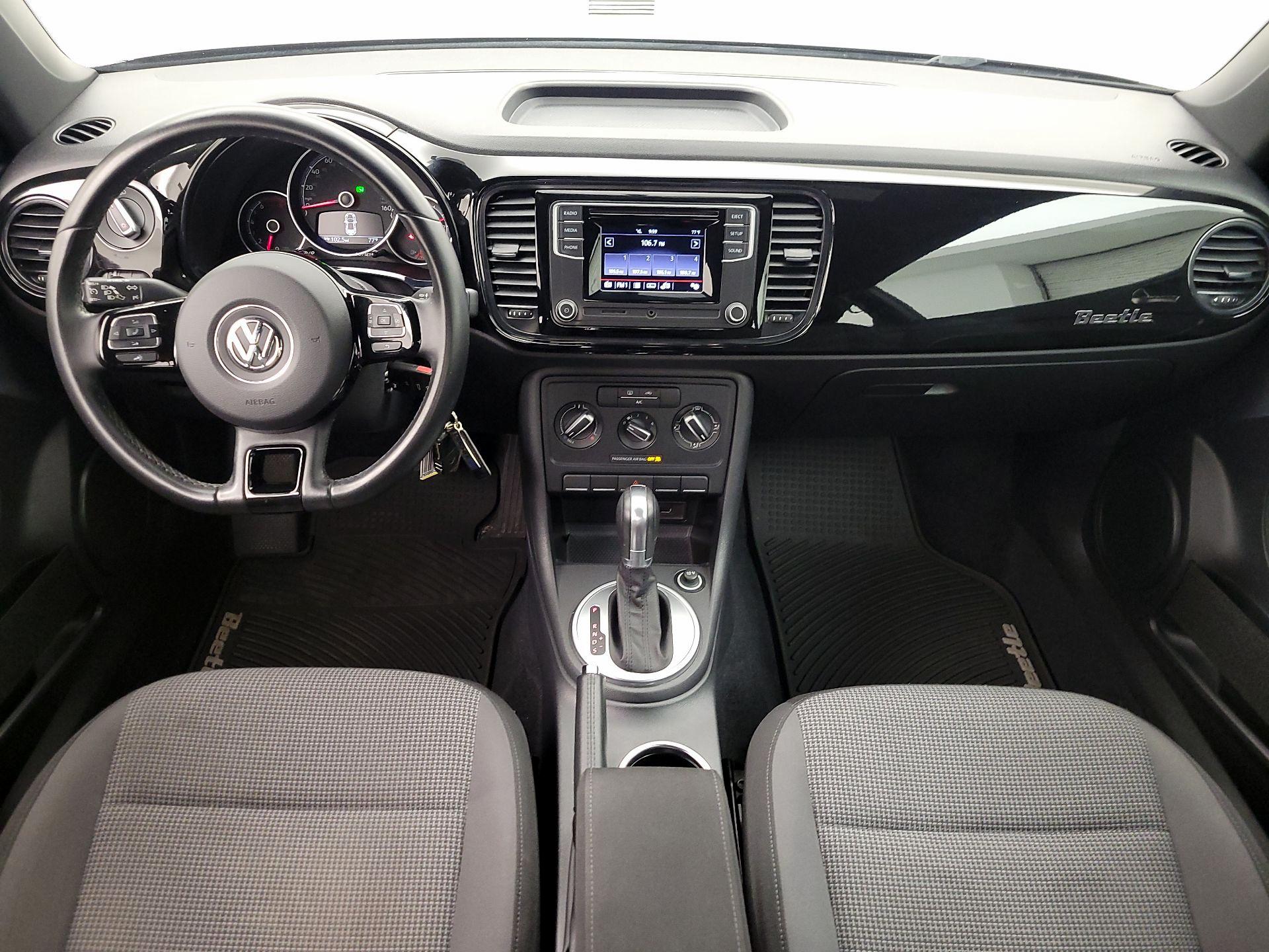 Thumbnail: 2018 Volkswagen Beetle - 9