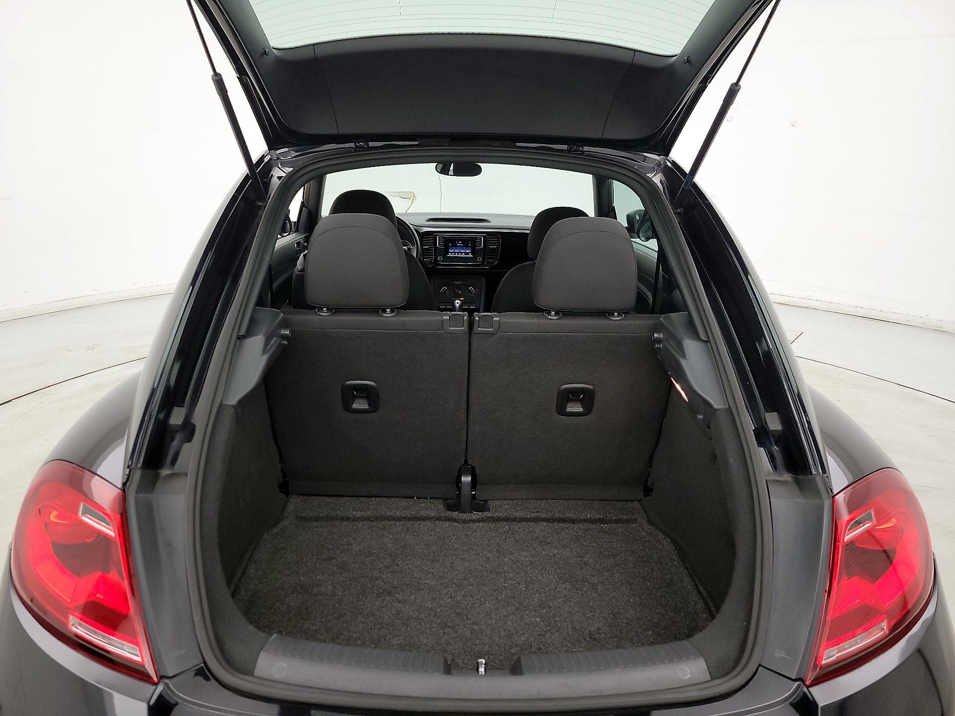 Thumbnail: 2018 Volkswagen Beetle - 19