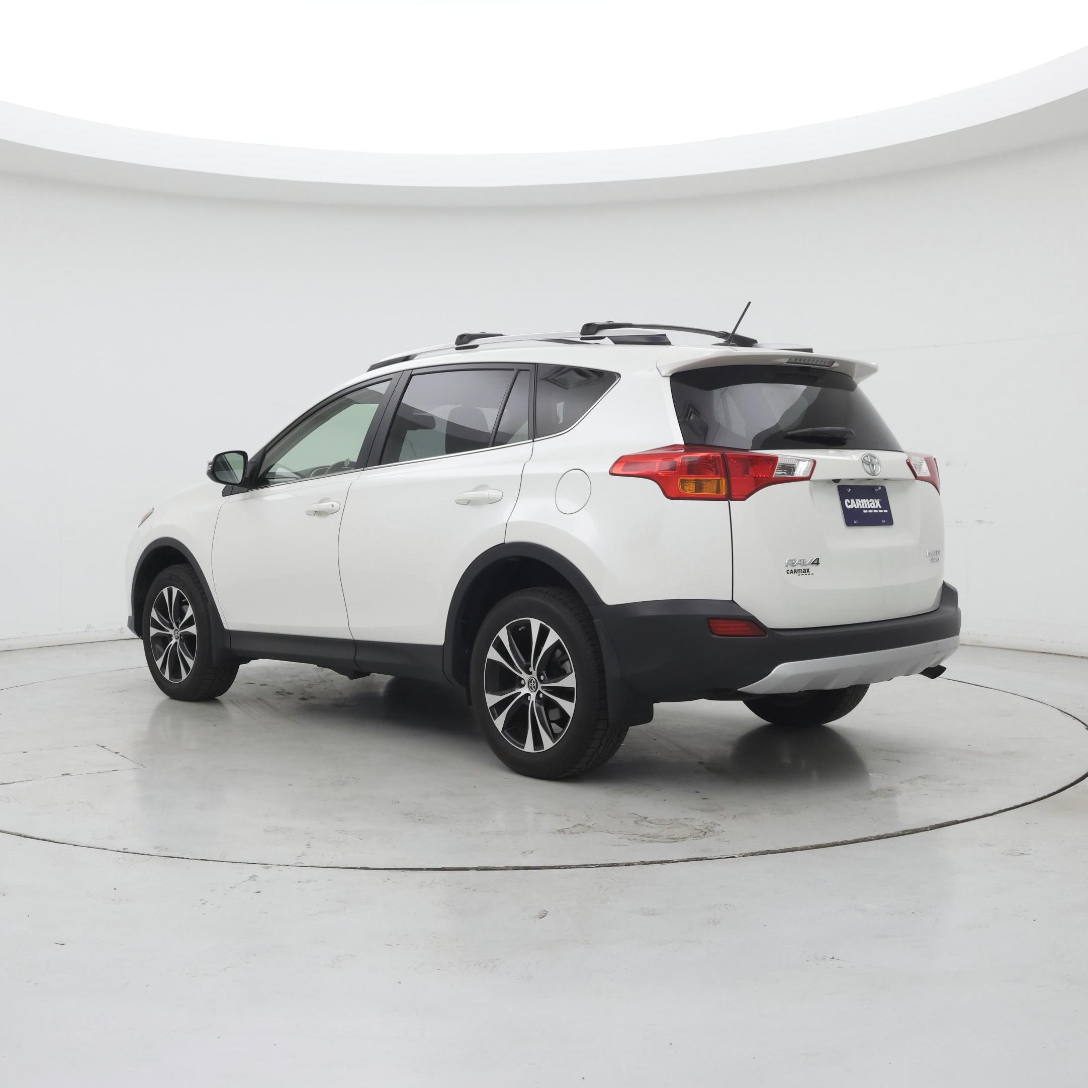 Thumbnail: 2015 Toyota RAV4 - 2
