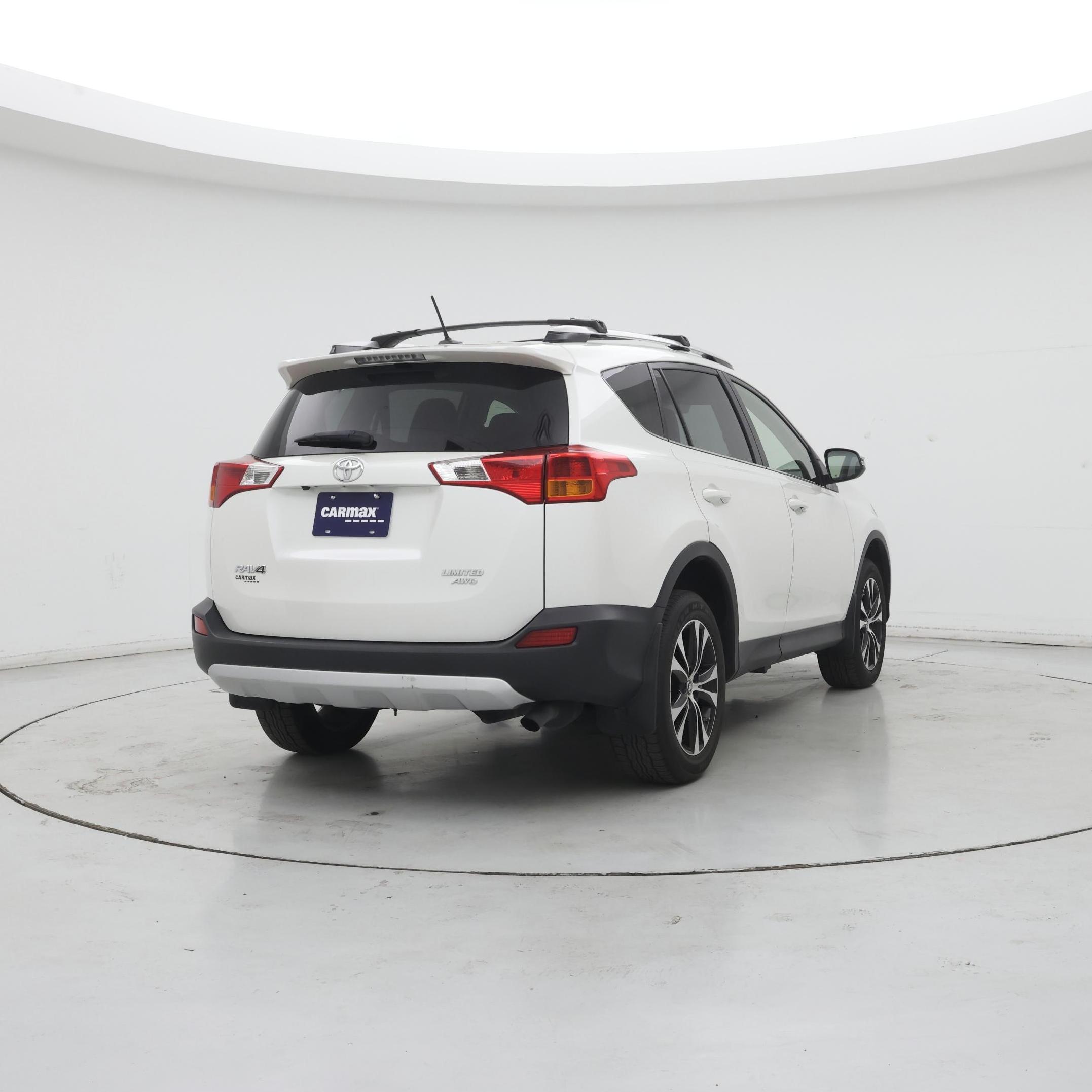 Thumbnail: 2015 Toyota RAV4 - 8