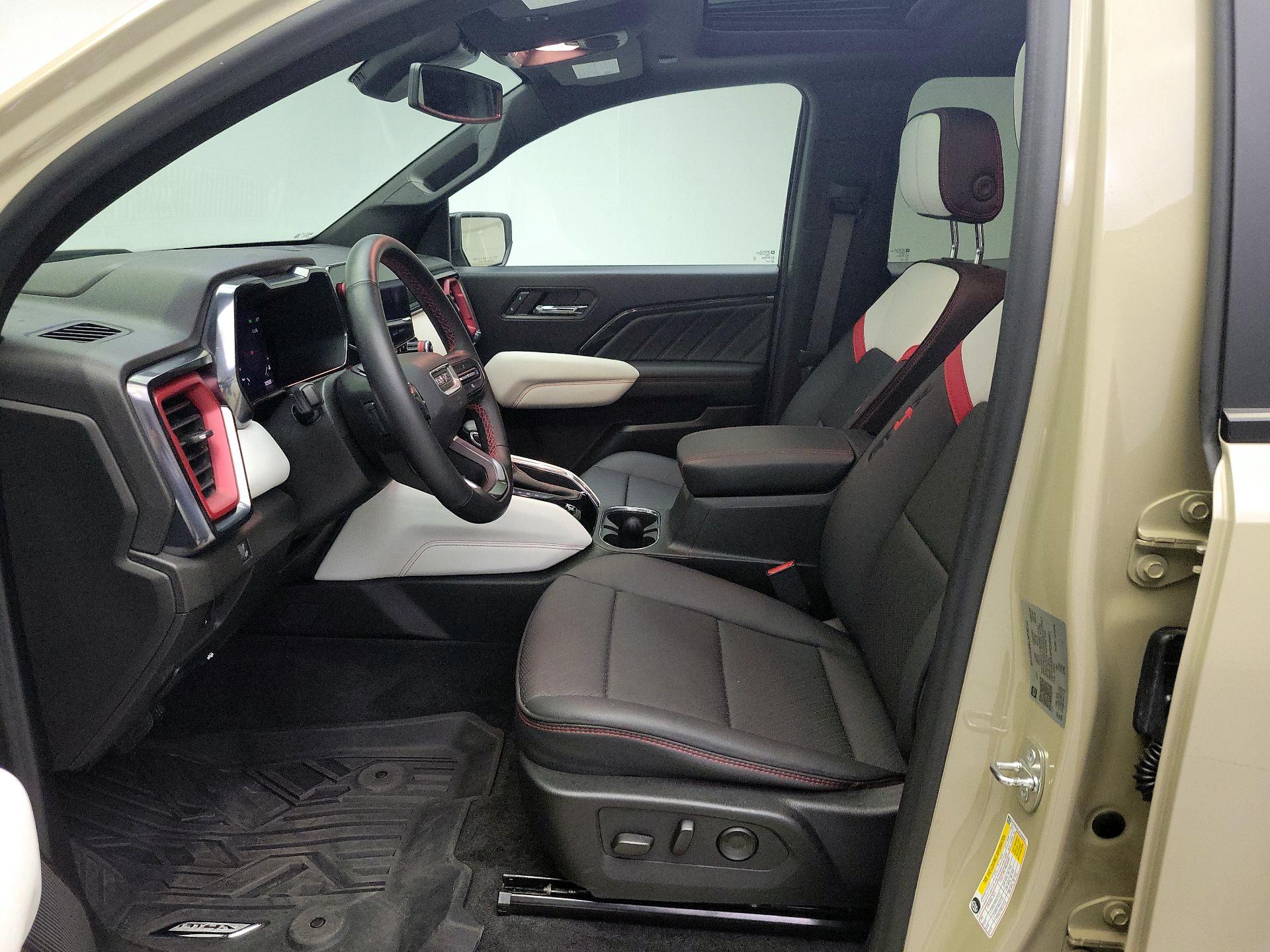 Thumbnail: 2023 GMC Canyon - 11