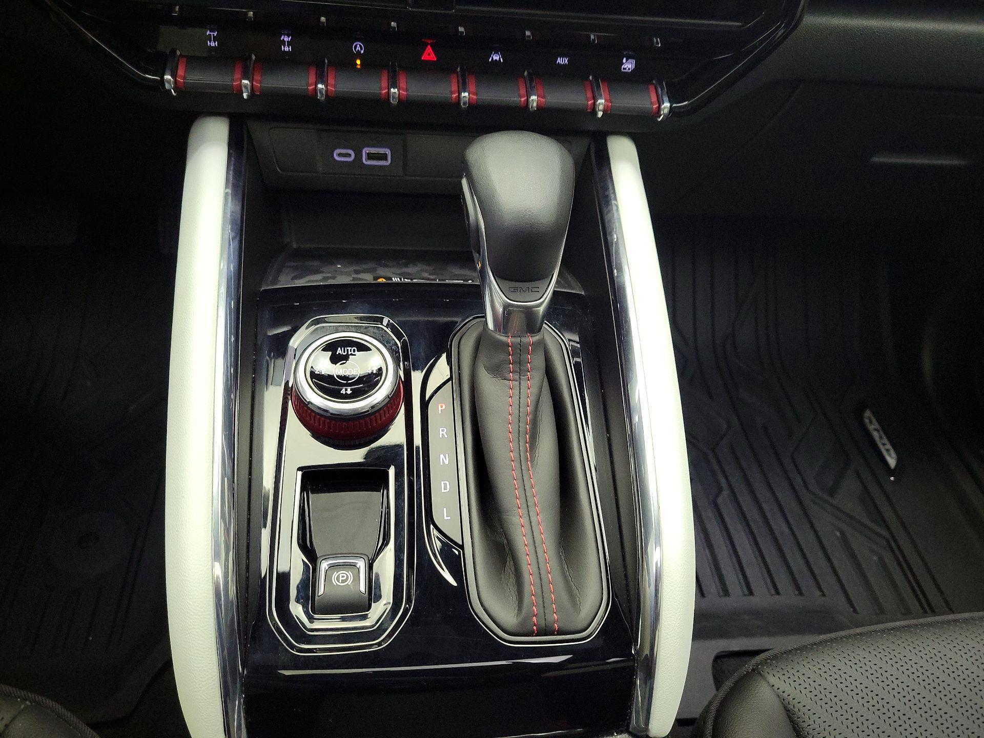 Thumbnail: 2023 GMC Canyon - 18