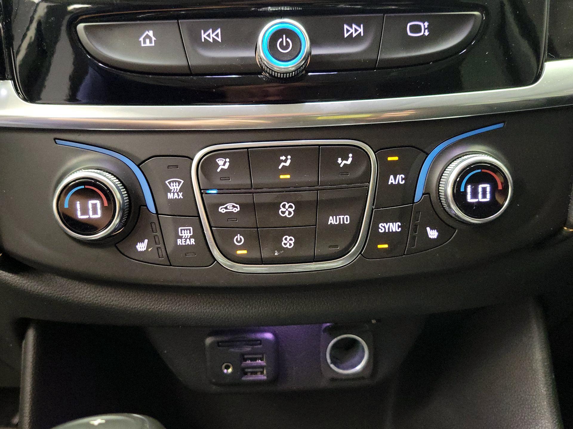 Thumbnail: 2020 Chevrolet Traverse - 17