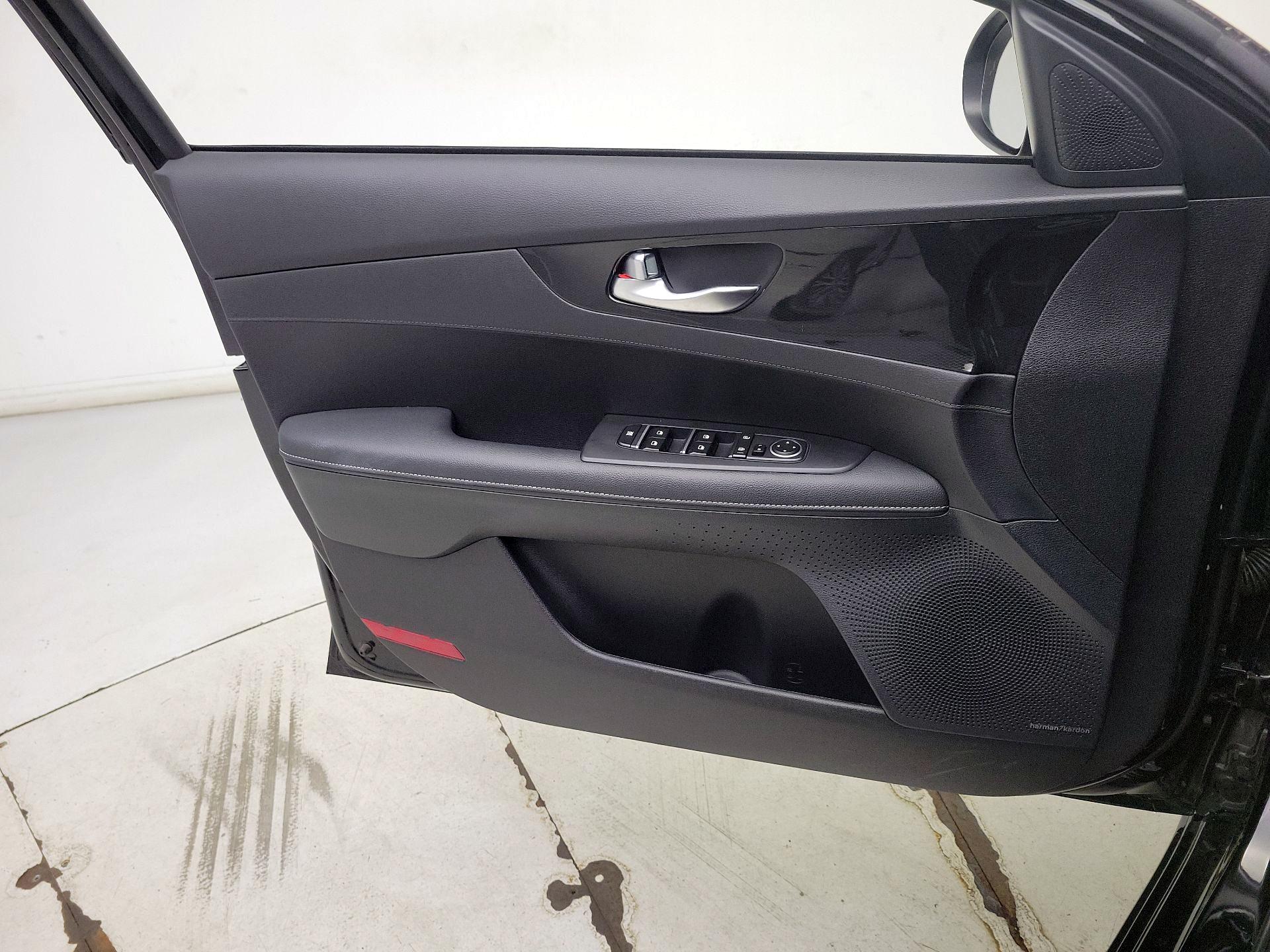 Thumbnail: 2024 Kia Forte - 12