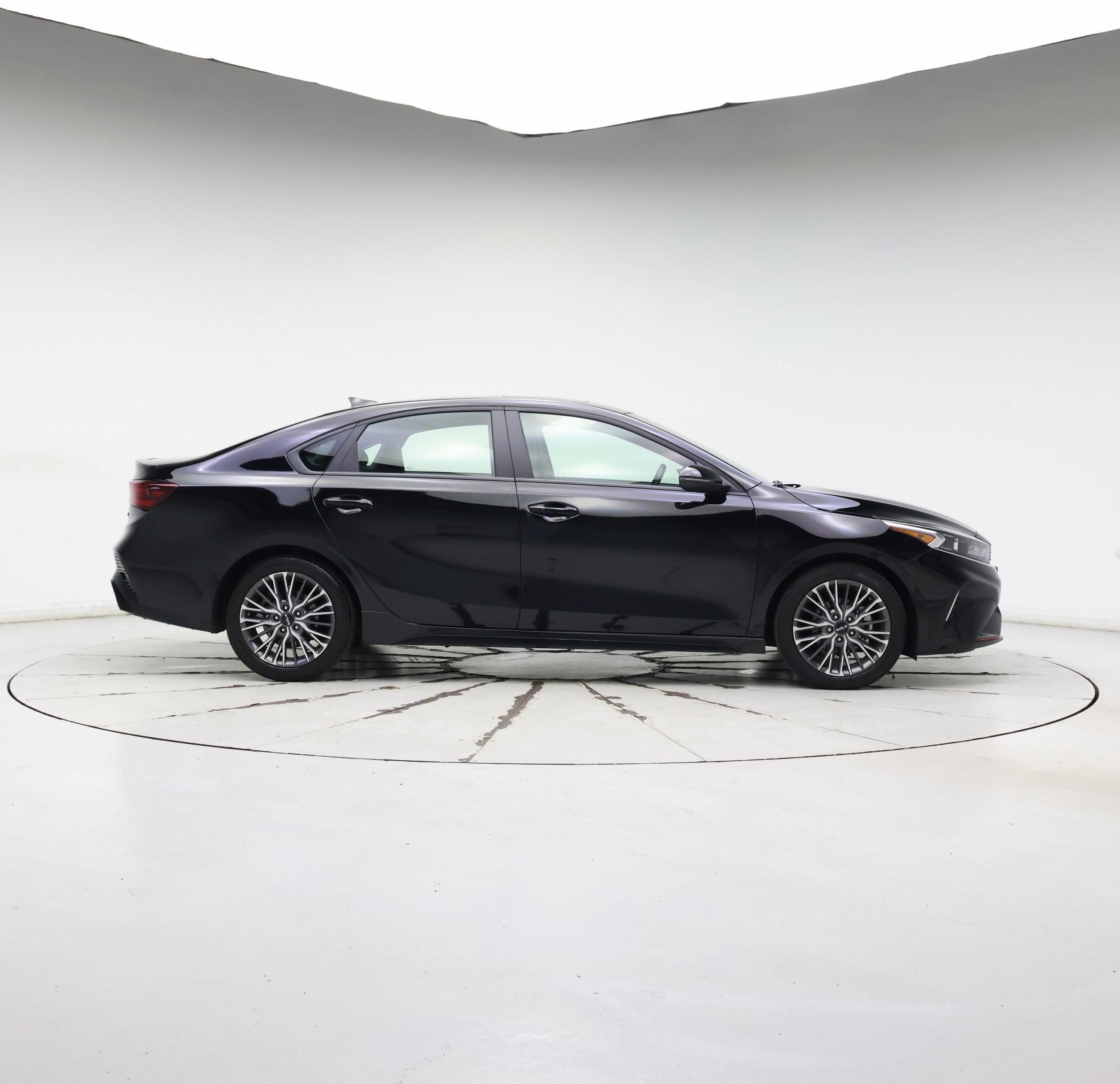 Thumbnail: 2024 Kia Forte - 7