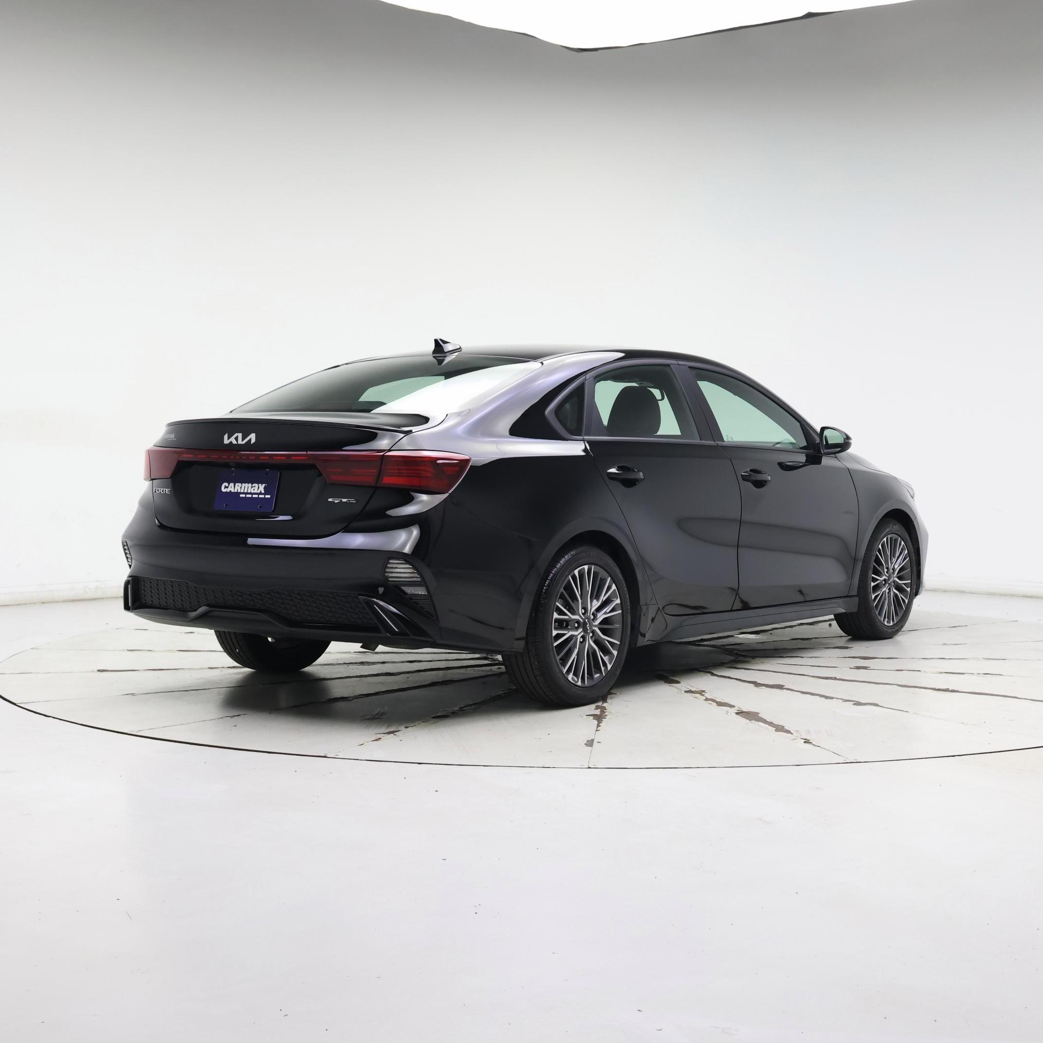 Thumbnail: 2024 Kia Forte - 8