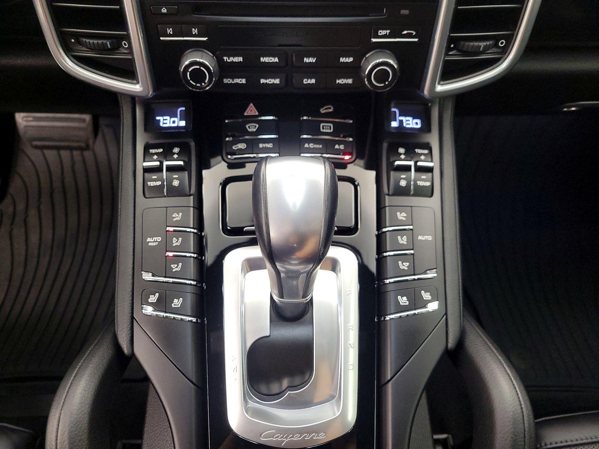 Thumbnail: 2017 Porsche Cayenne - 17