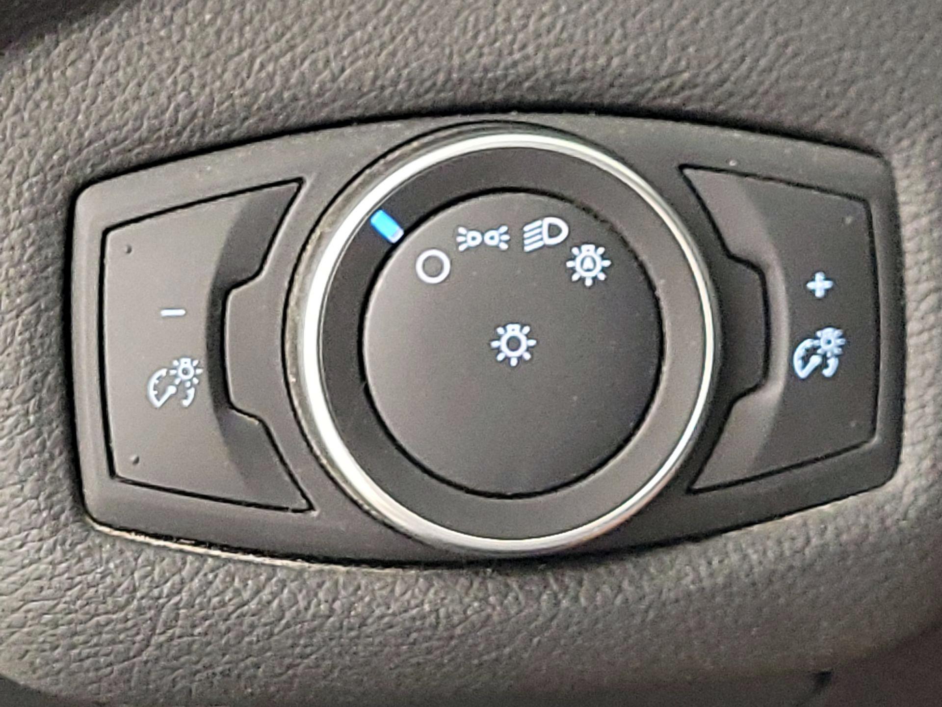Thumbnail: 2018 Ford C-Max - 13