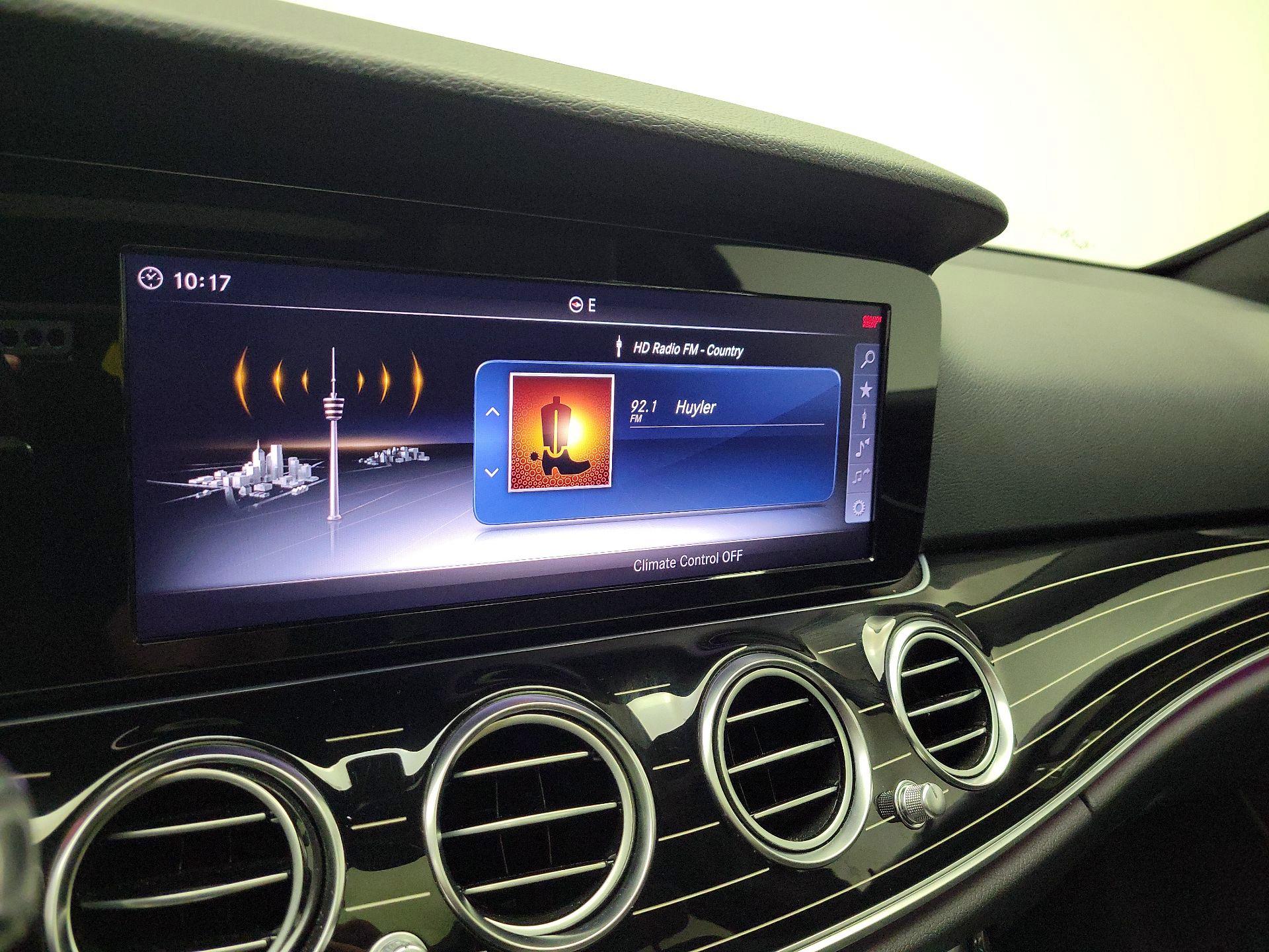 Thumbnail: 2018 Mercedes-Benz E-Class - 16