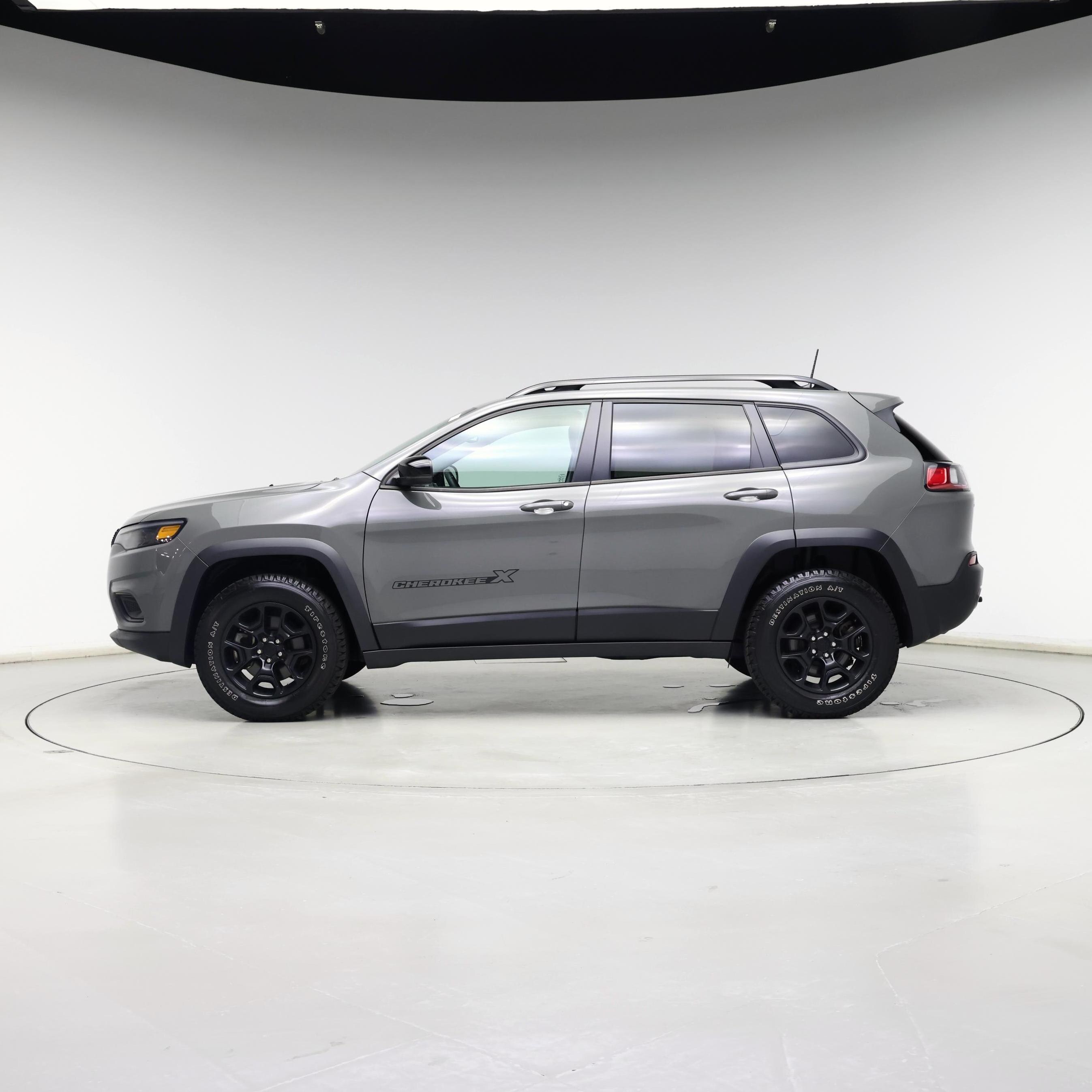 Thumbnail: 2022 Jeep Cherokee - 3