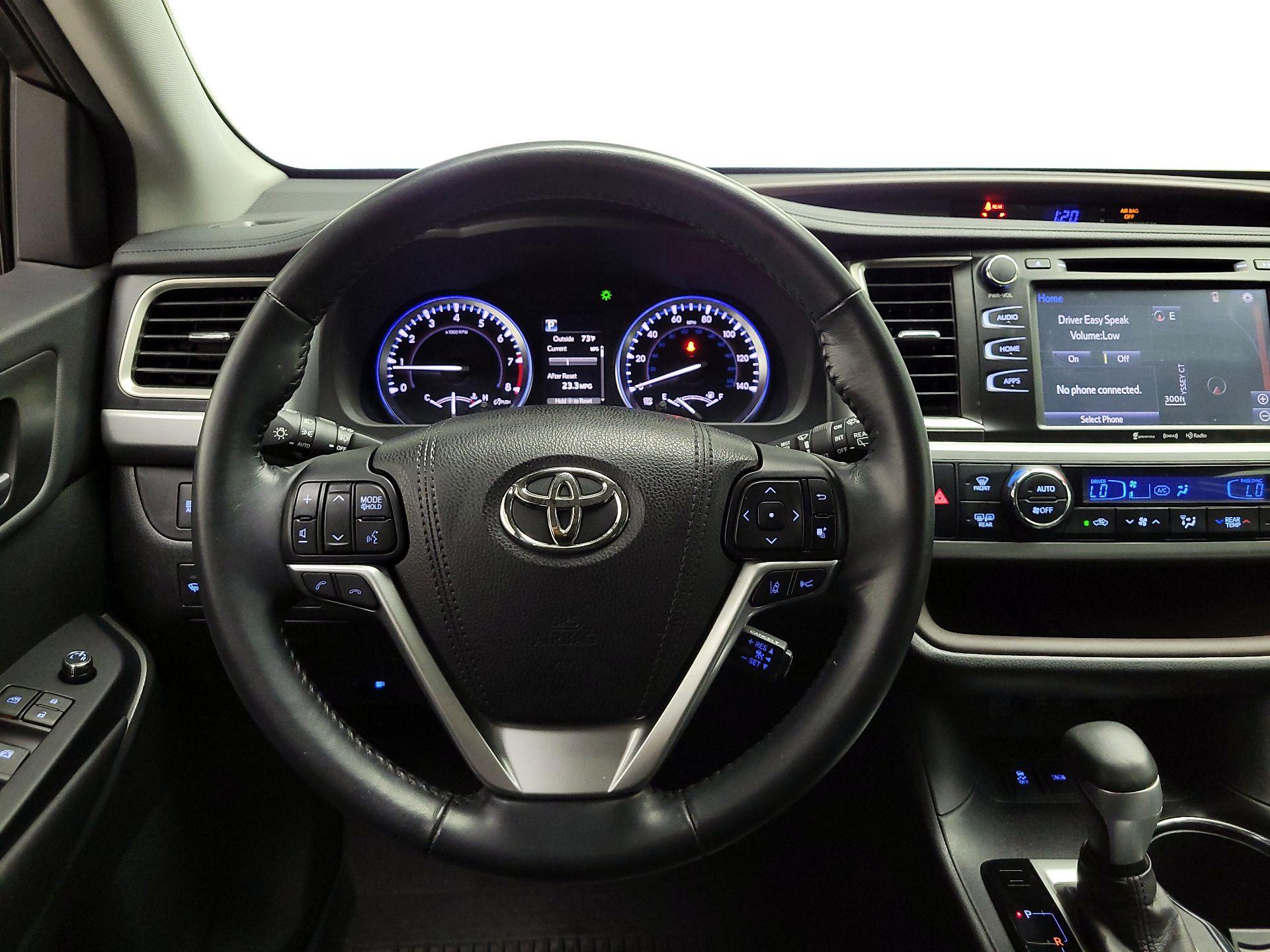 Thumbnail: 2017 Toyota Highlander - 10