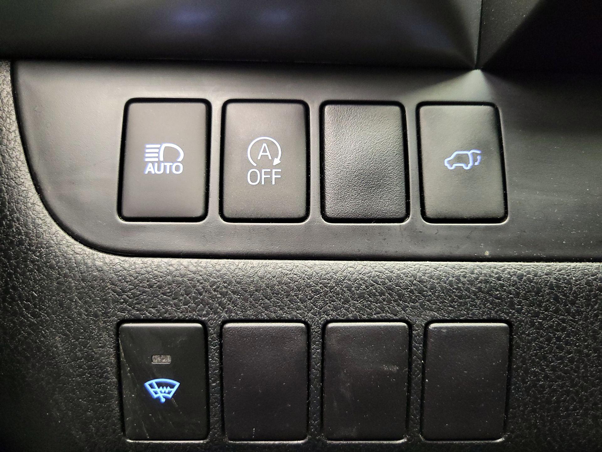 Thumbnail: 2017 Toyota Highlander - 13