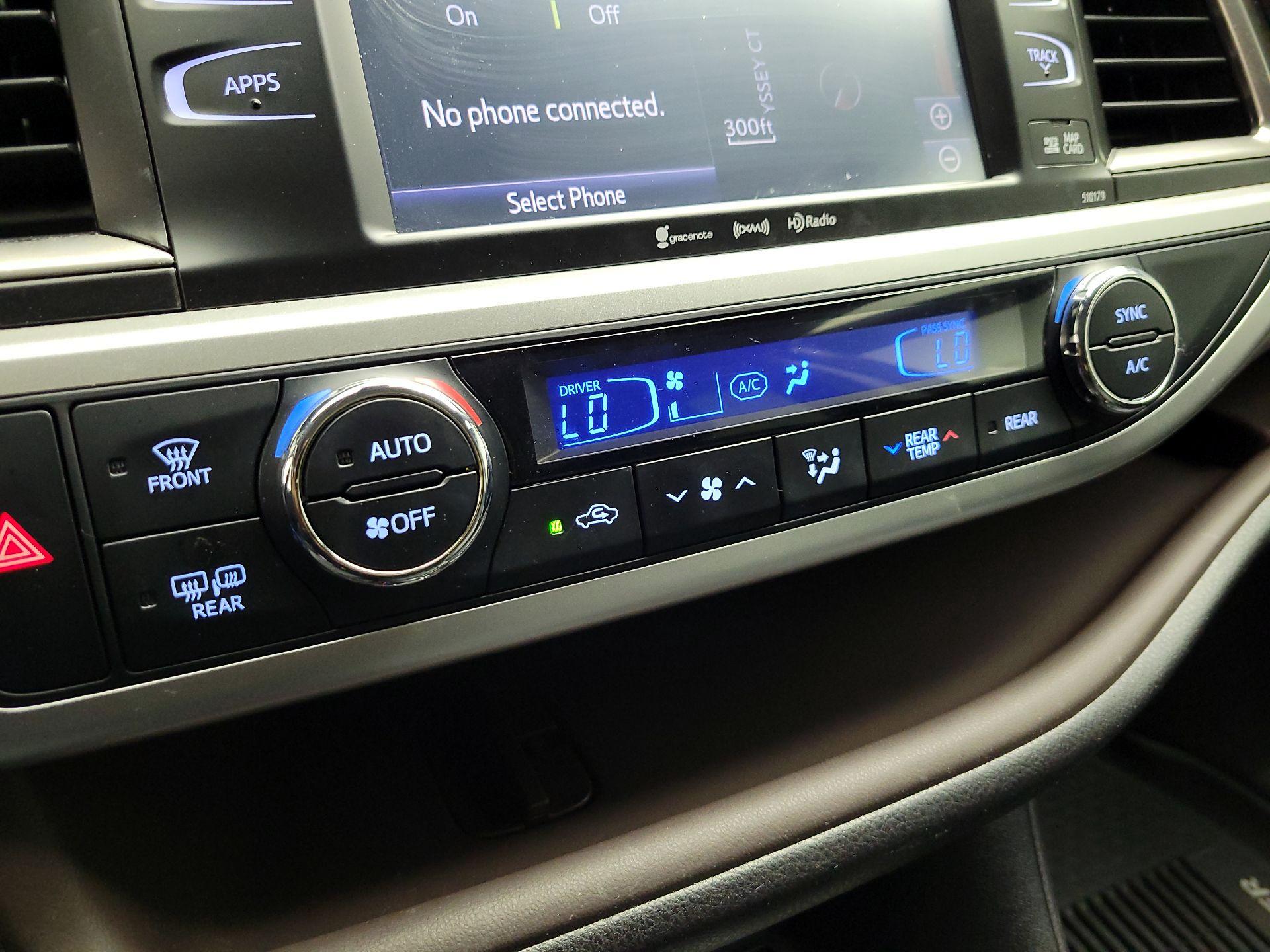 Thumbnail: 2017 Toyota Highlander - 17