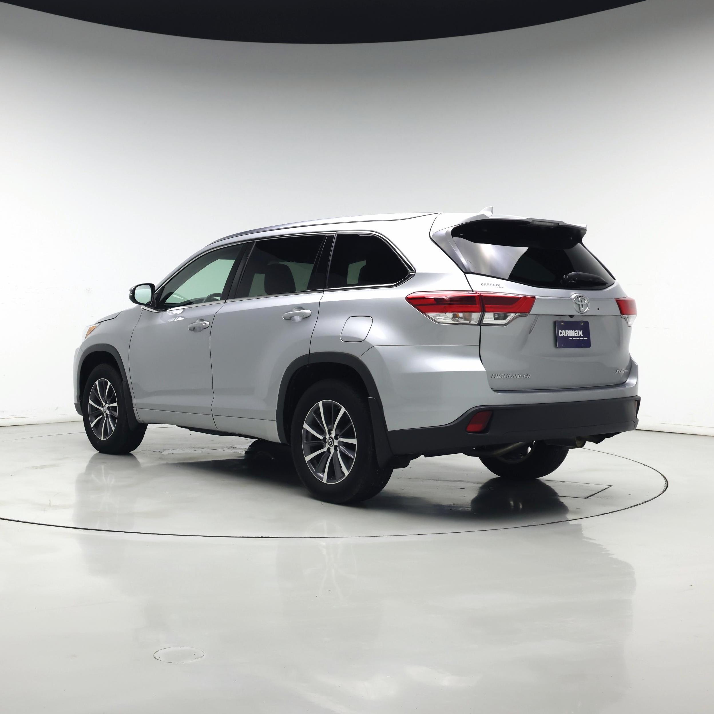Thumbnail: 2017 Toyota Highlander - 2