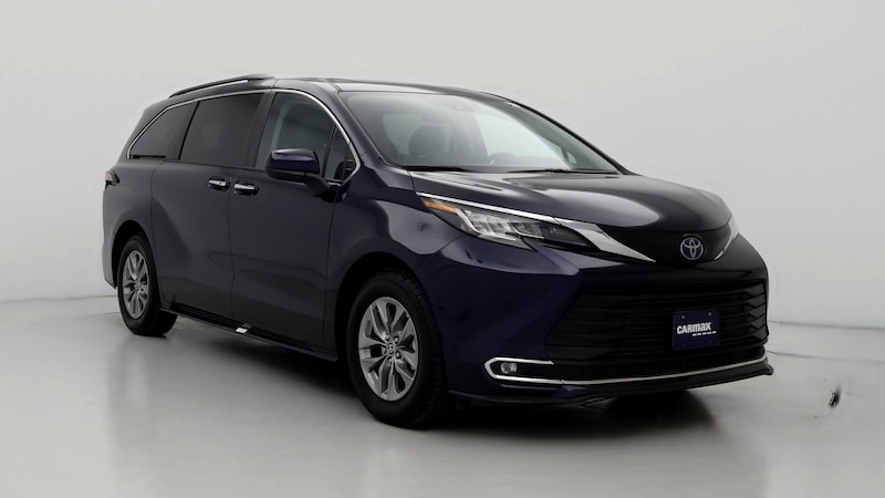 2023 Toyota Sienna XLE Hero Image