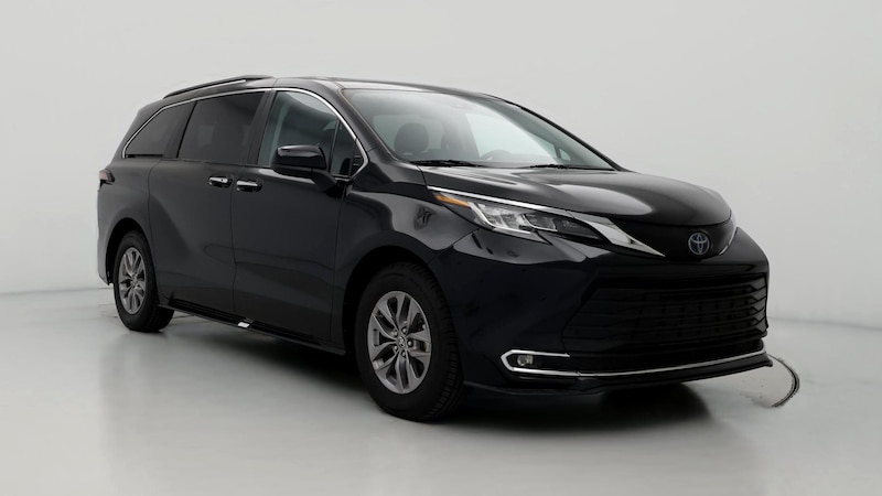 2023 Toyota Sienna XLE Hero Image