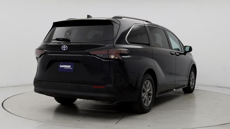 2023 Toyota Sienna XLE 8