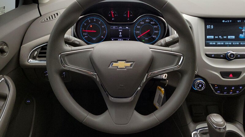 2018 Chevrolet Cruze LS 10