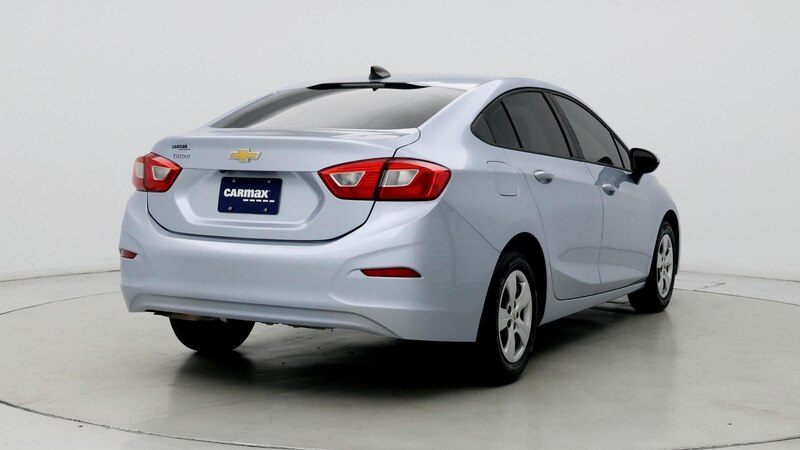 2018 Chevrolet Cruze LS 8