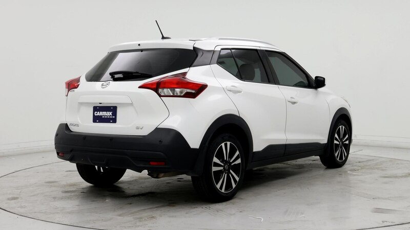 2020 Nissan Kicks SV 8