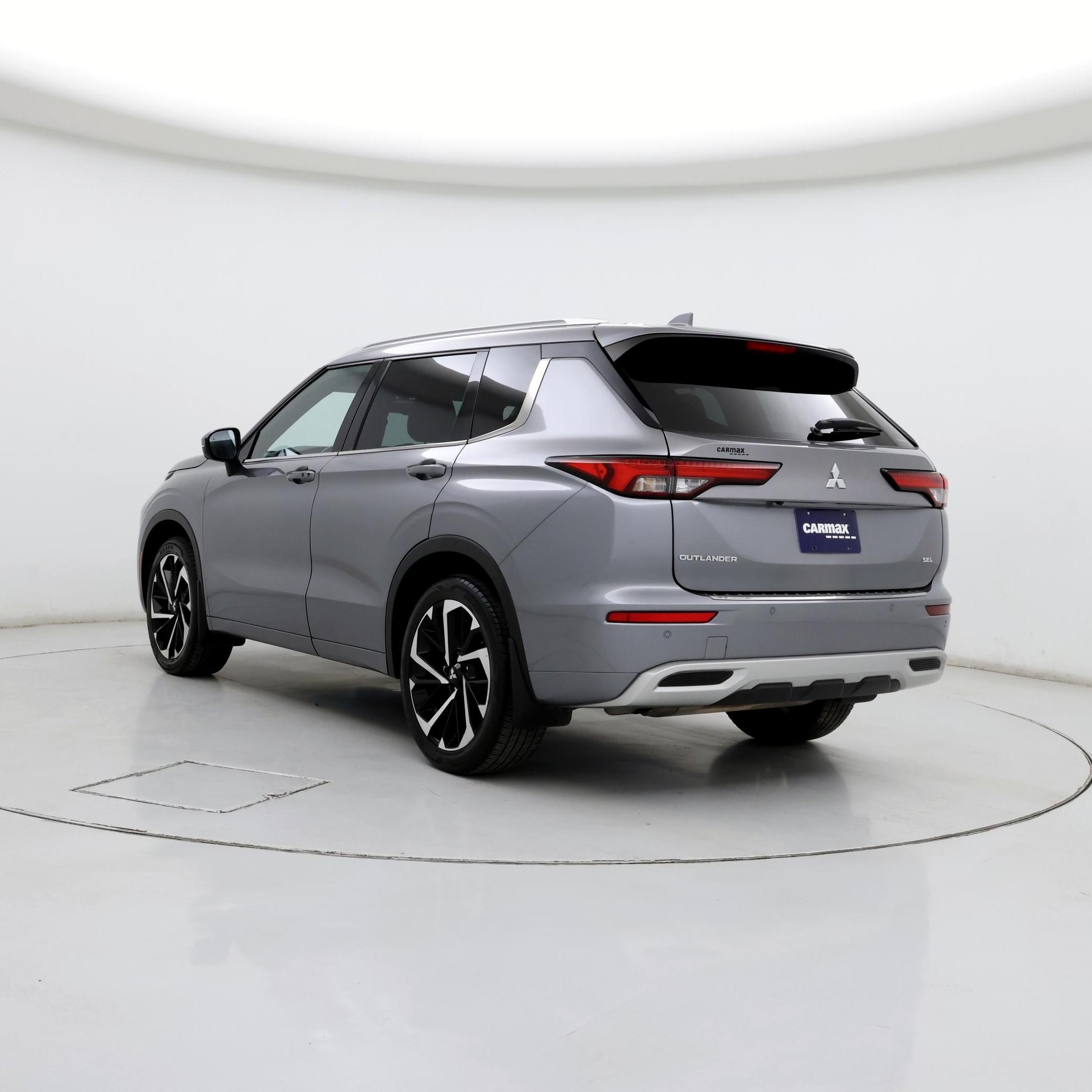 Thumbnail: 2022 Mitsubishi Outlander - 2