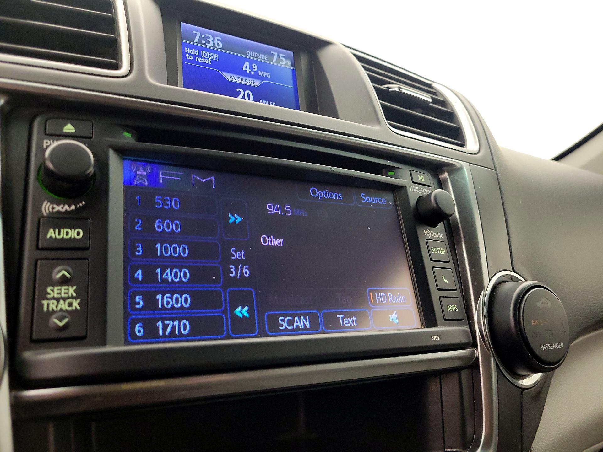 Thumbnail: 2013 Toyota Highlander - 15