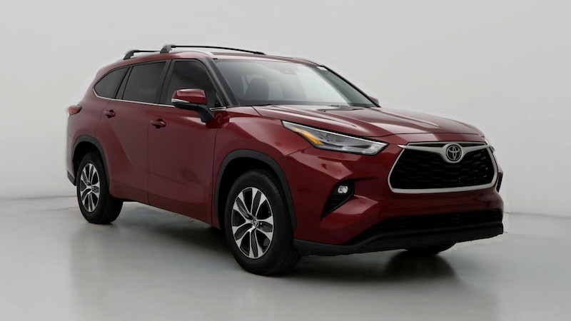 2023 Toyota Highlander XLE Hero Image