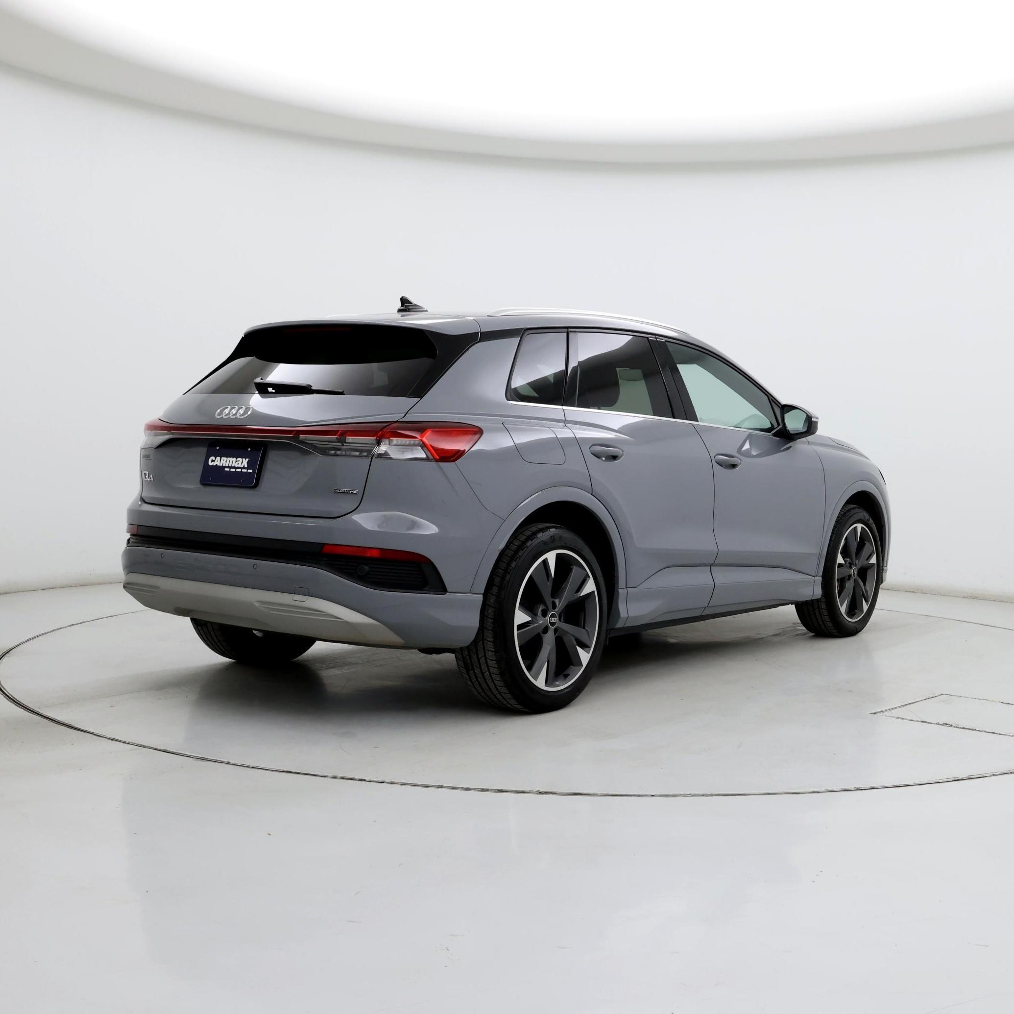 Thumbnail: 2022 Audi Q4 e-tron - 8